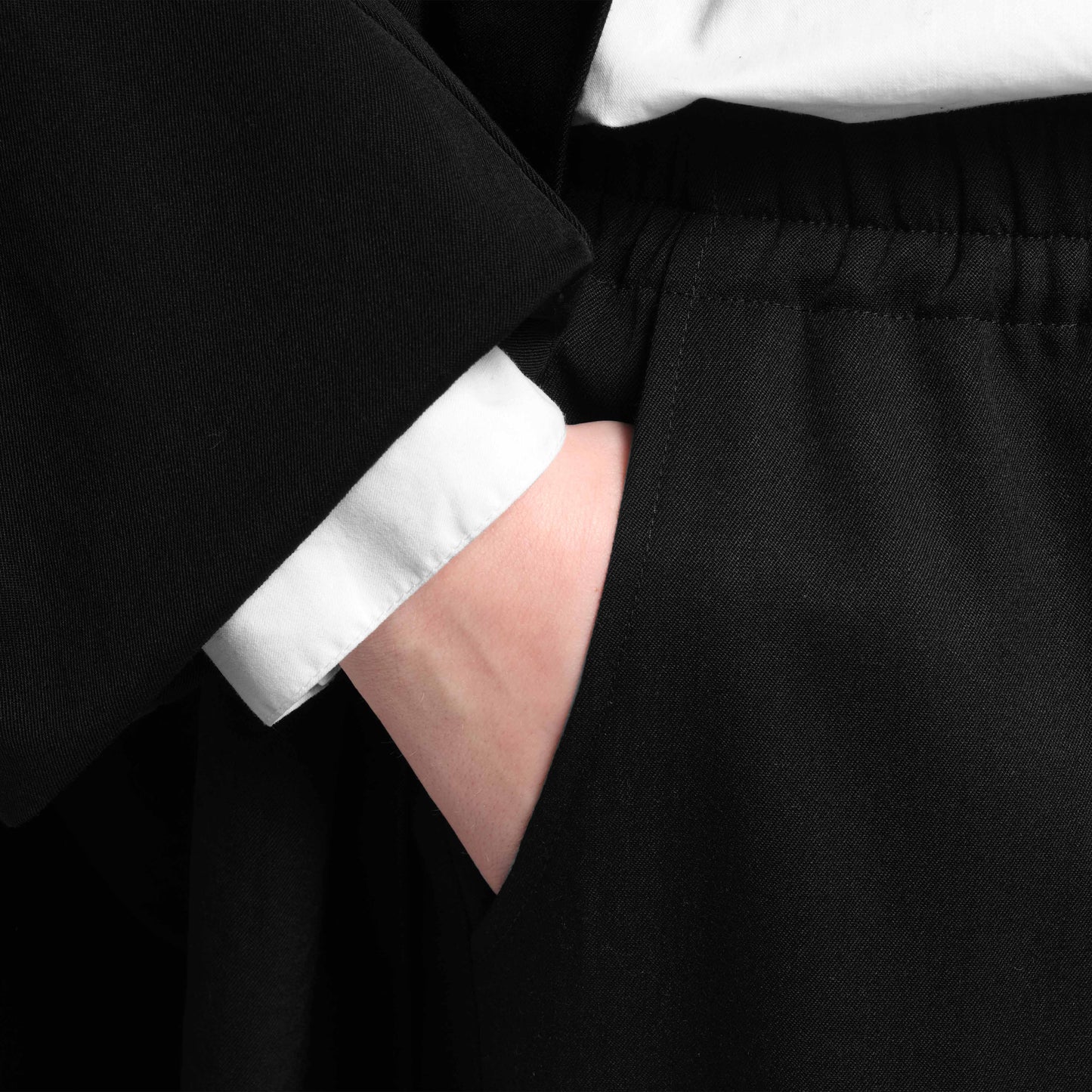 OMEN Sakko Friday Olivi am model