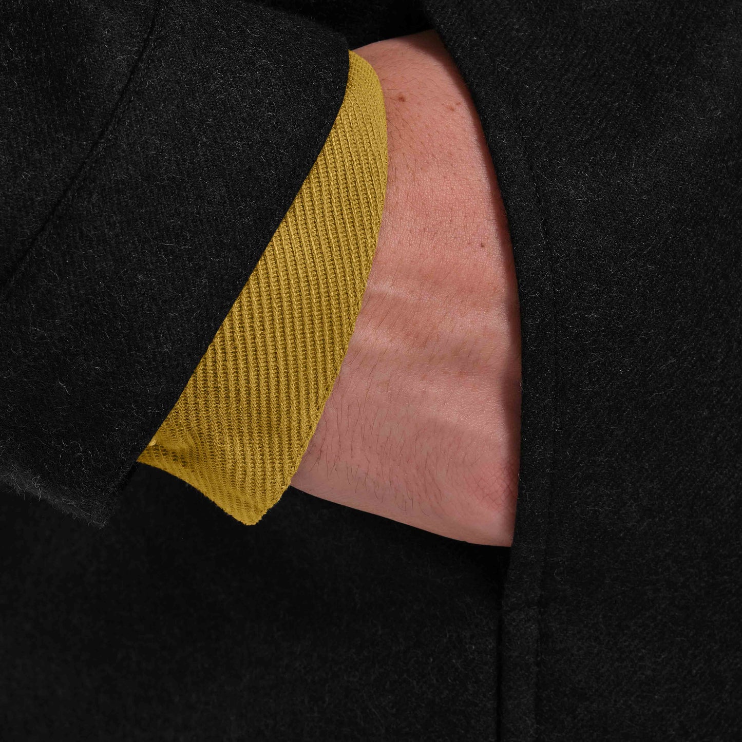 OMEN Oberteil Comfort Redpath am model