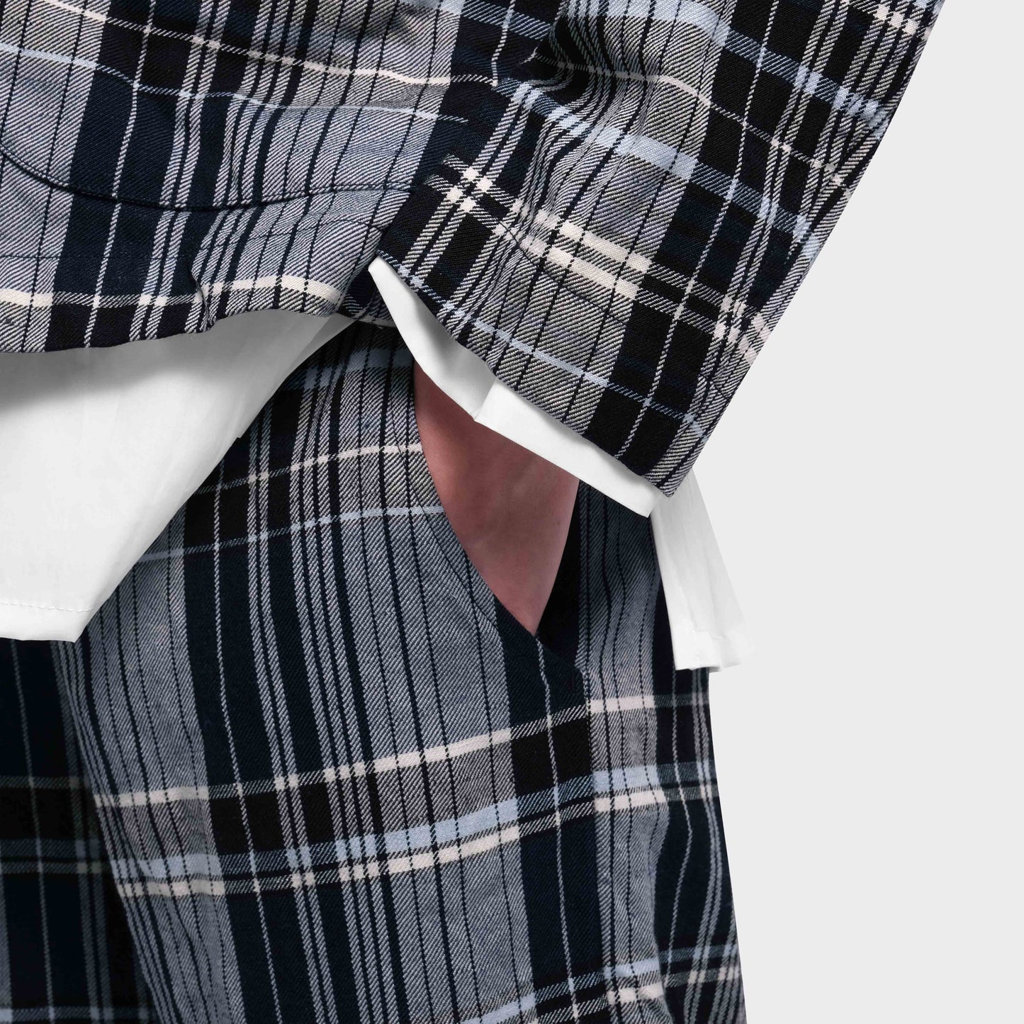 OMEN Hose Helen JWBL Karo am model