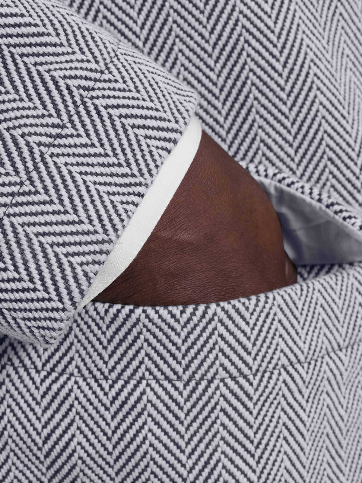 OMEN Mantel Kliff Tornado Resca am model