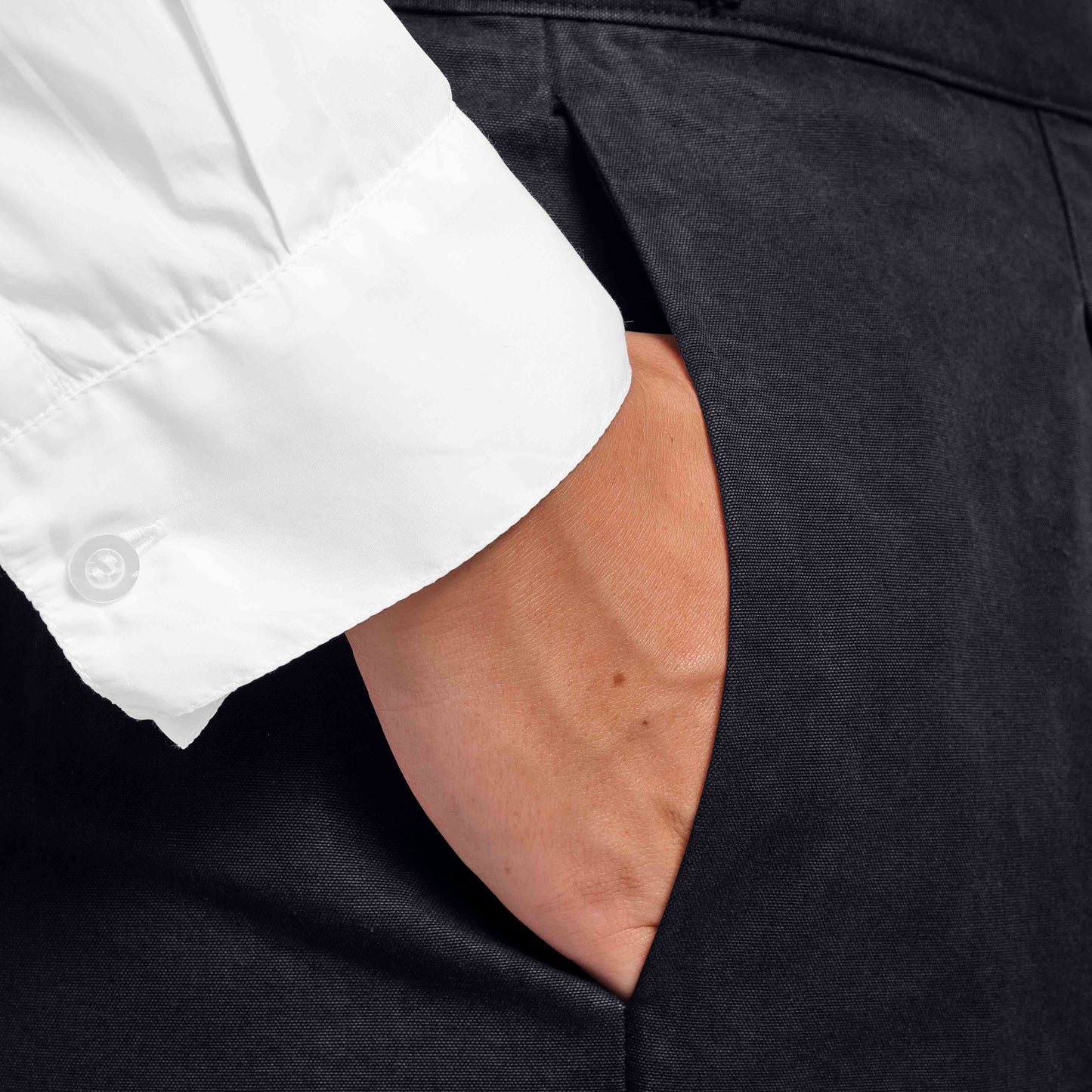 OMEN Hose Sarah Ginnasta am model