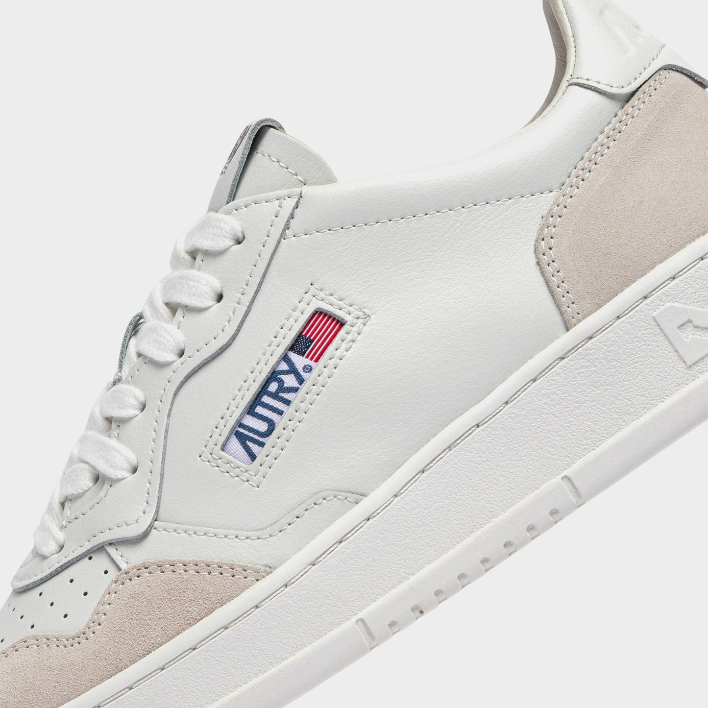 Autry Medalist Low W LS30 in Farbe leat_white