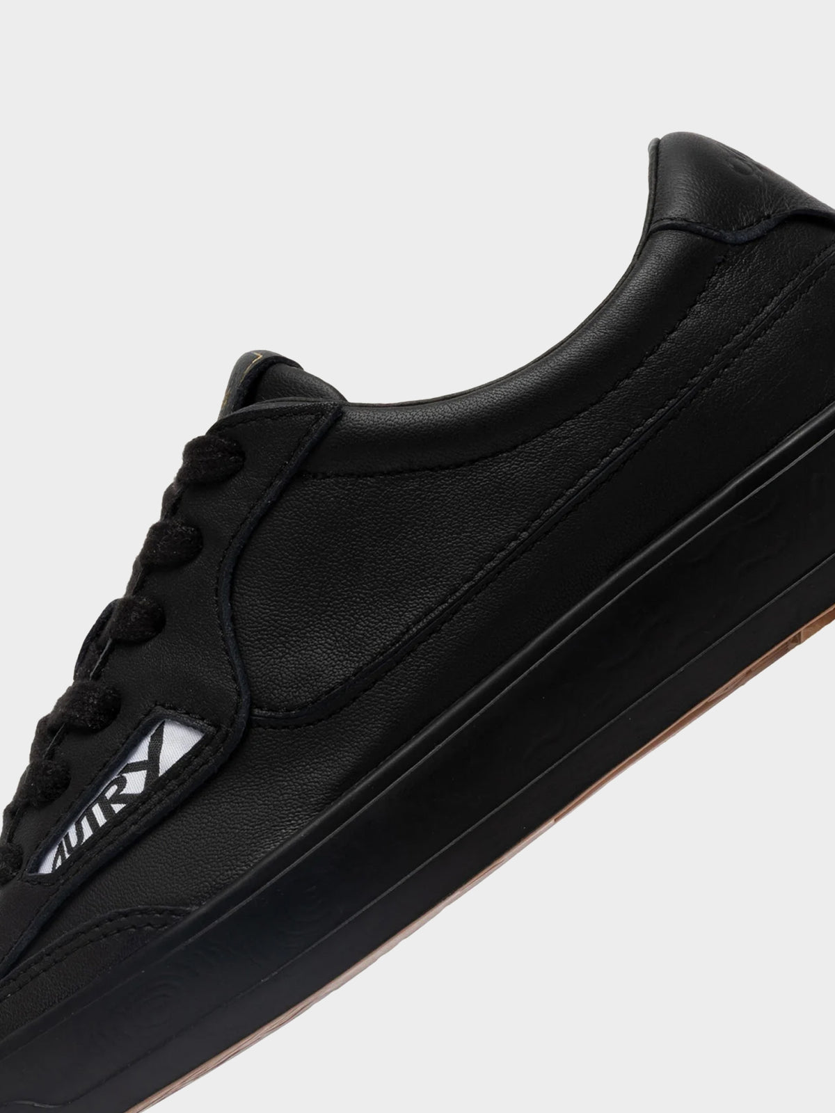 Autry Windscape Low M JF01 in Farbe black