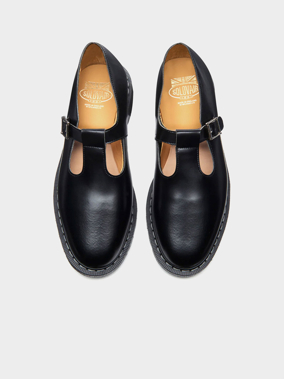 Solovair Hi-Shine Mary Jane Shoe in Farbe schwarz