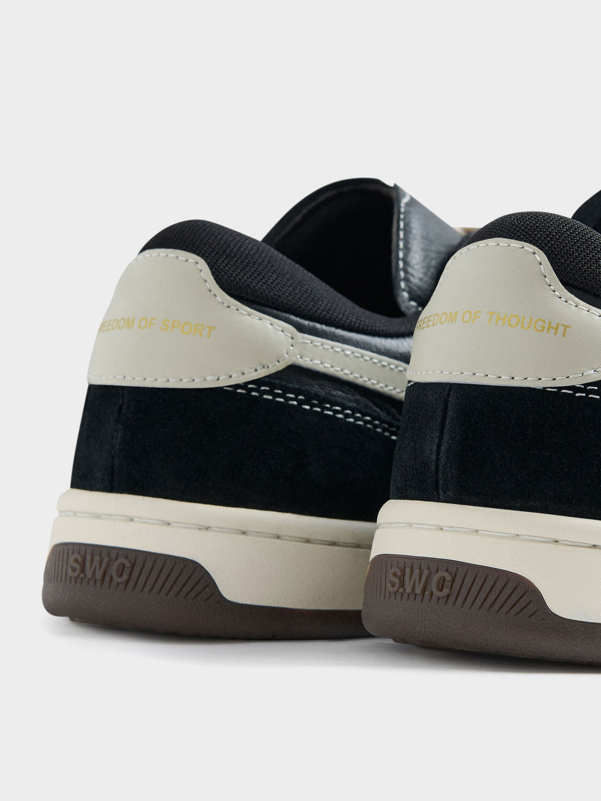 S.W.C Casson S-Strike Leather Suede in Farbe black
