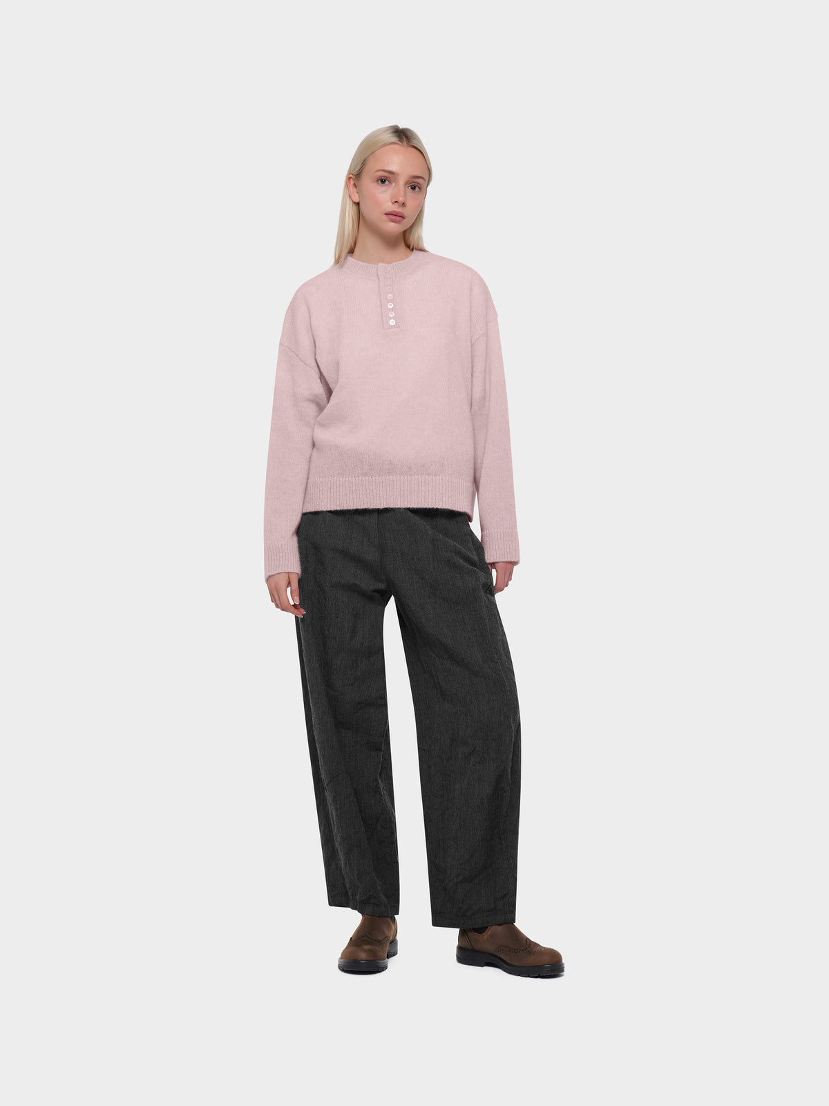 OMEN Pullover Anina Tiffany am model