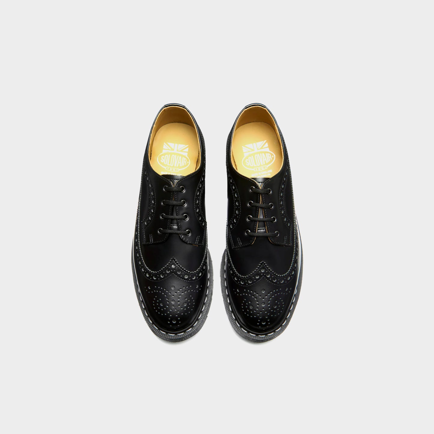 Solovair Hi-Shine 4 Eye American Derby Brogue Shoe in schwarz
