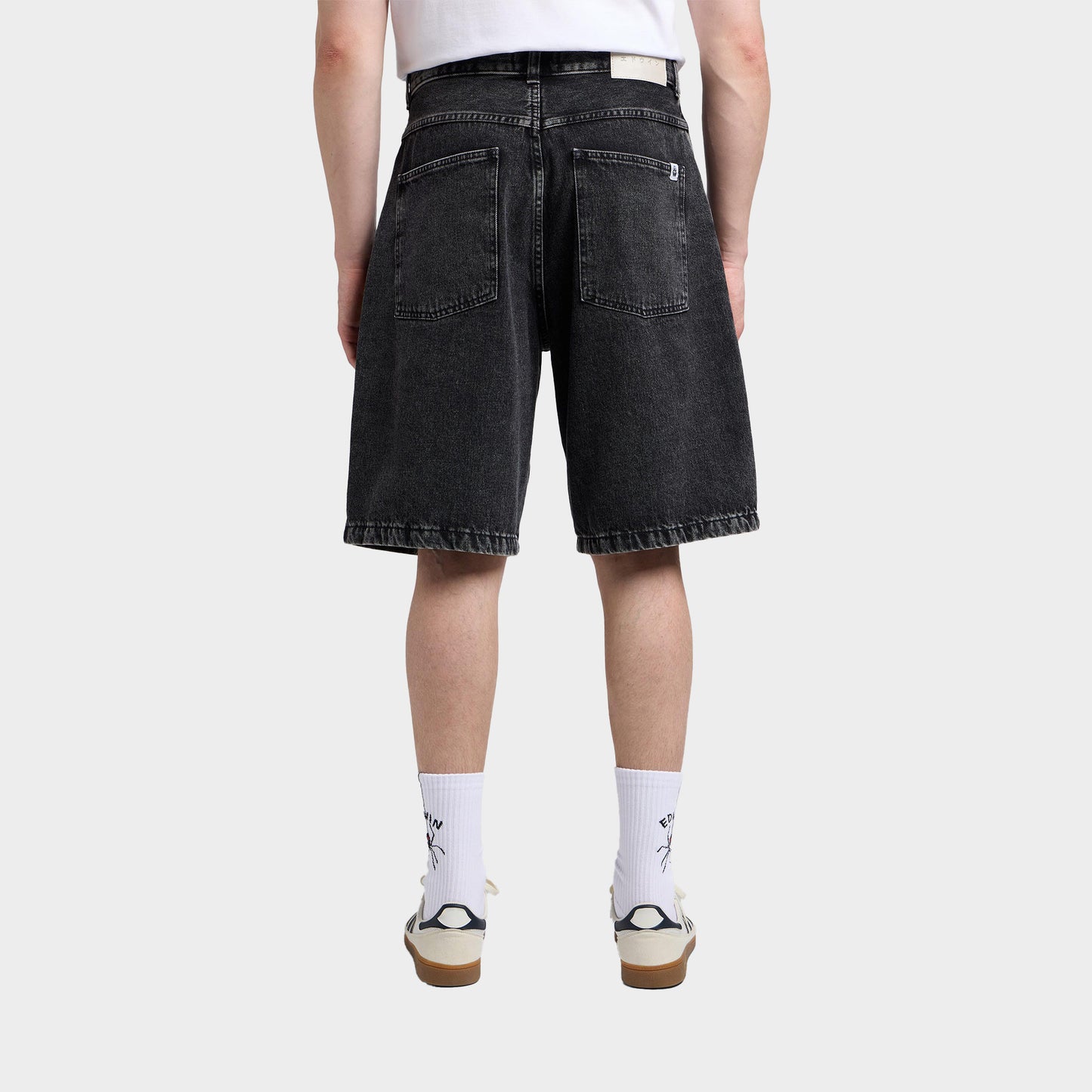 Edwin I034934 Worker Short in Farbe black_matt_wash
