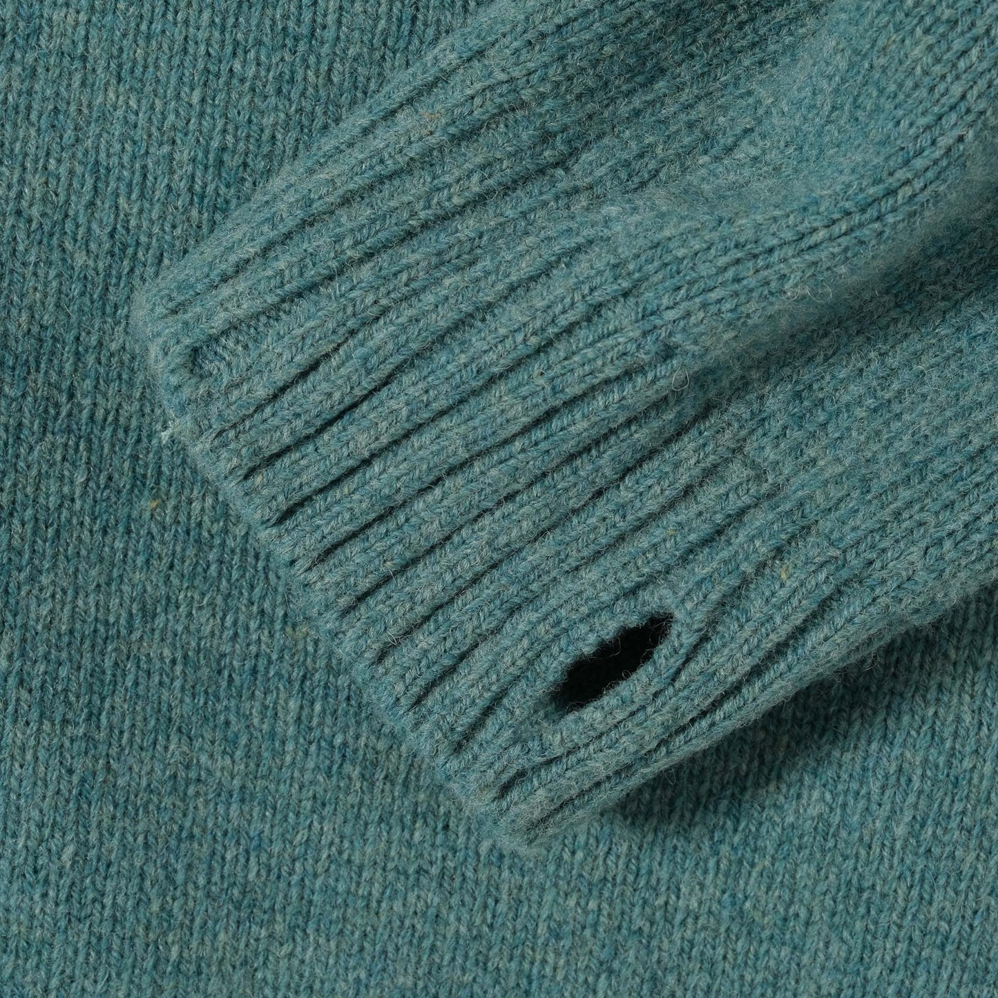 Kapital Bone in Farbe sax