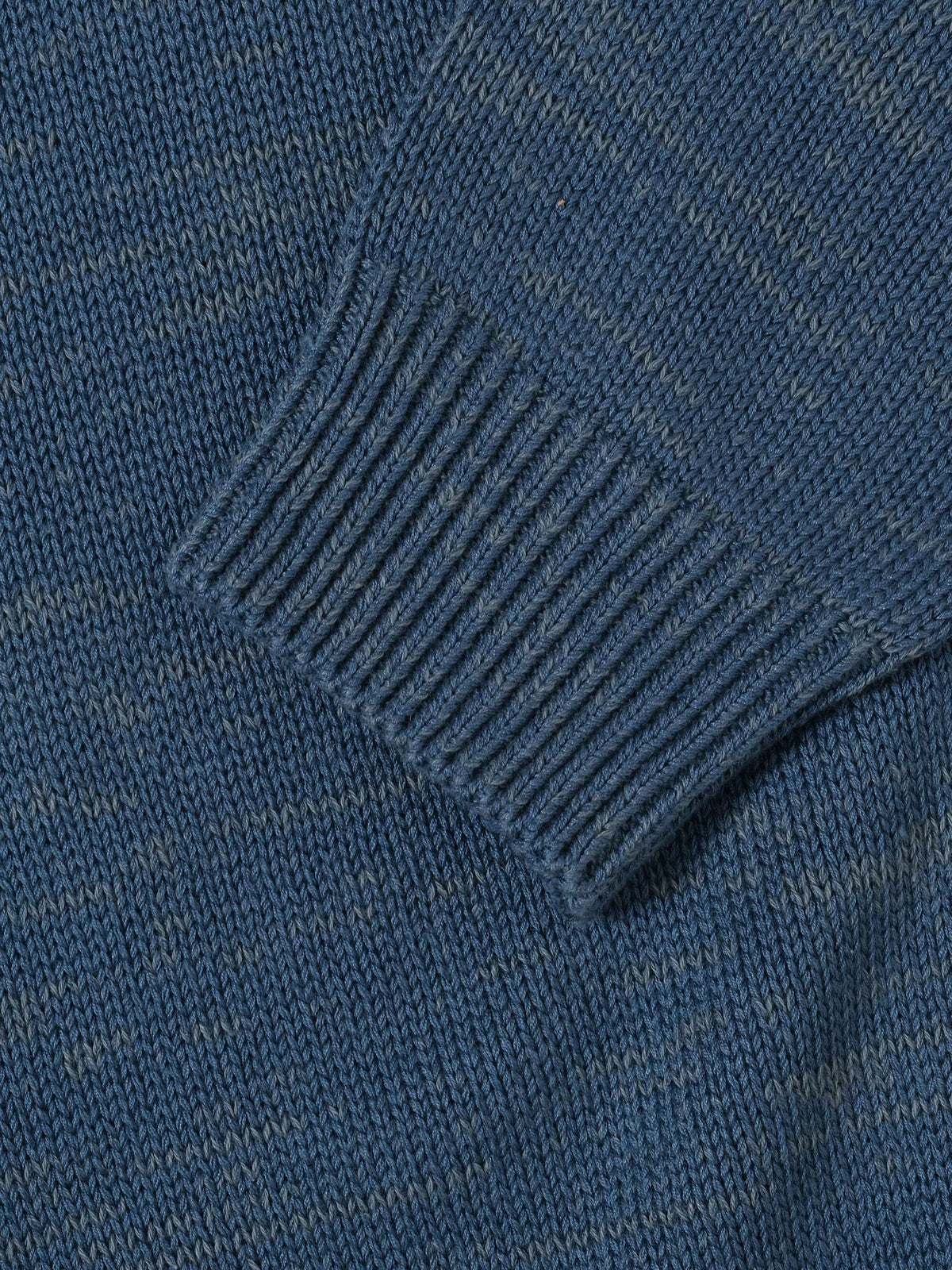 Kapital Moonbow & Peckish Rai in Farbe blue