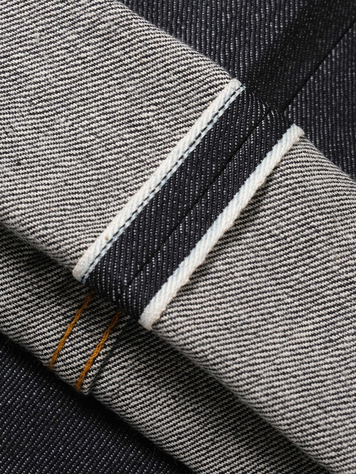 Naked and Famous Strong Guy - Left Hand Twill Selvedge in Farbe indigo