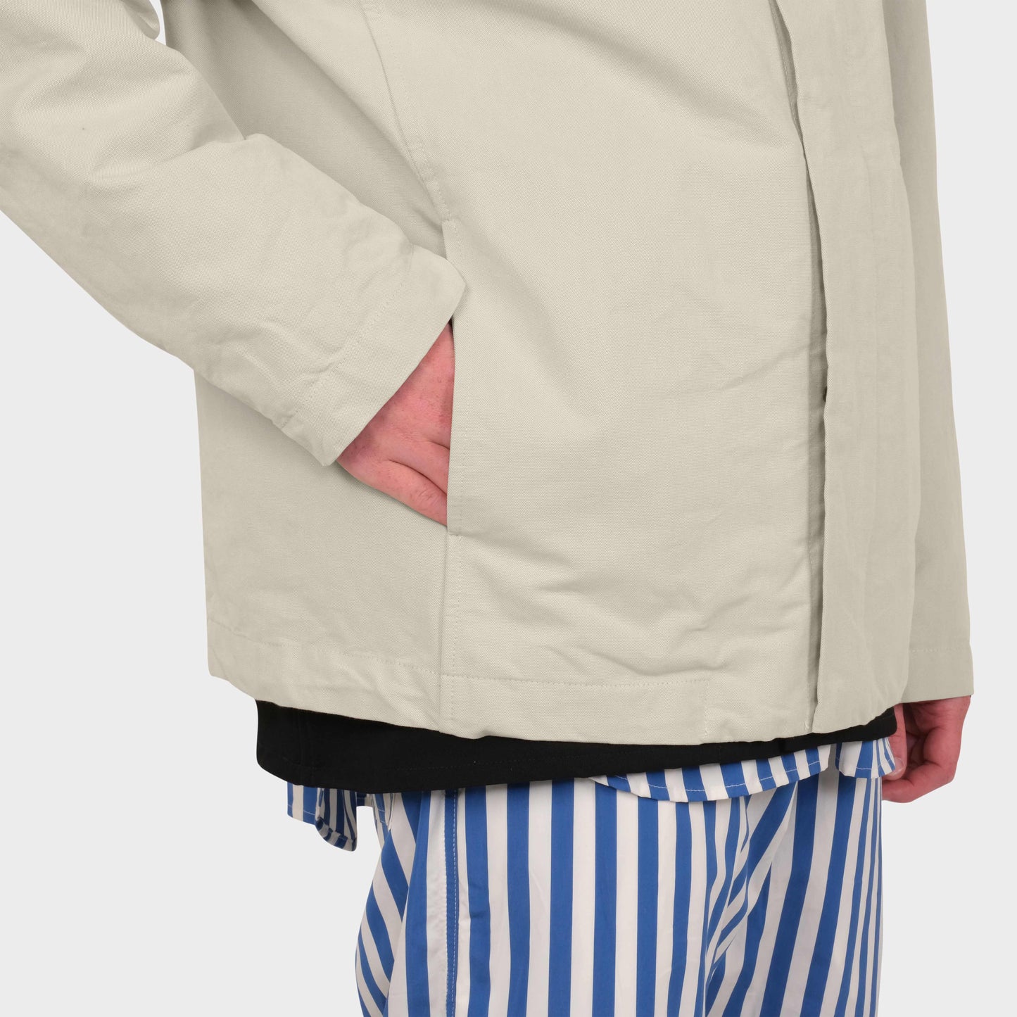 OMEN Jacke Oskar Dikens am model