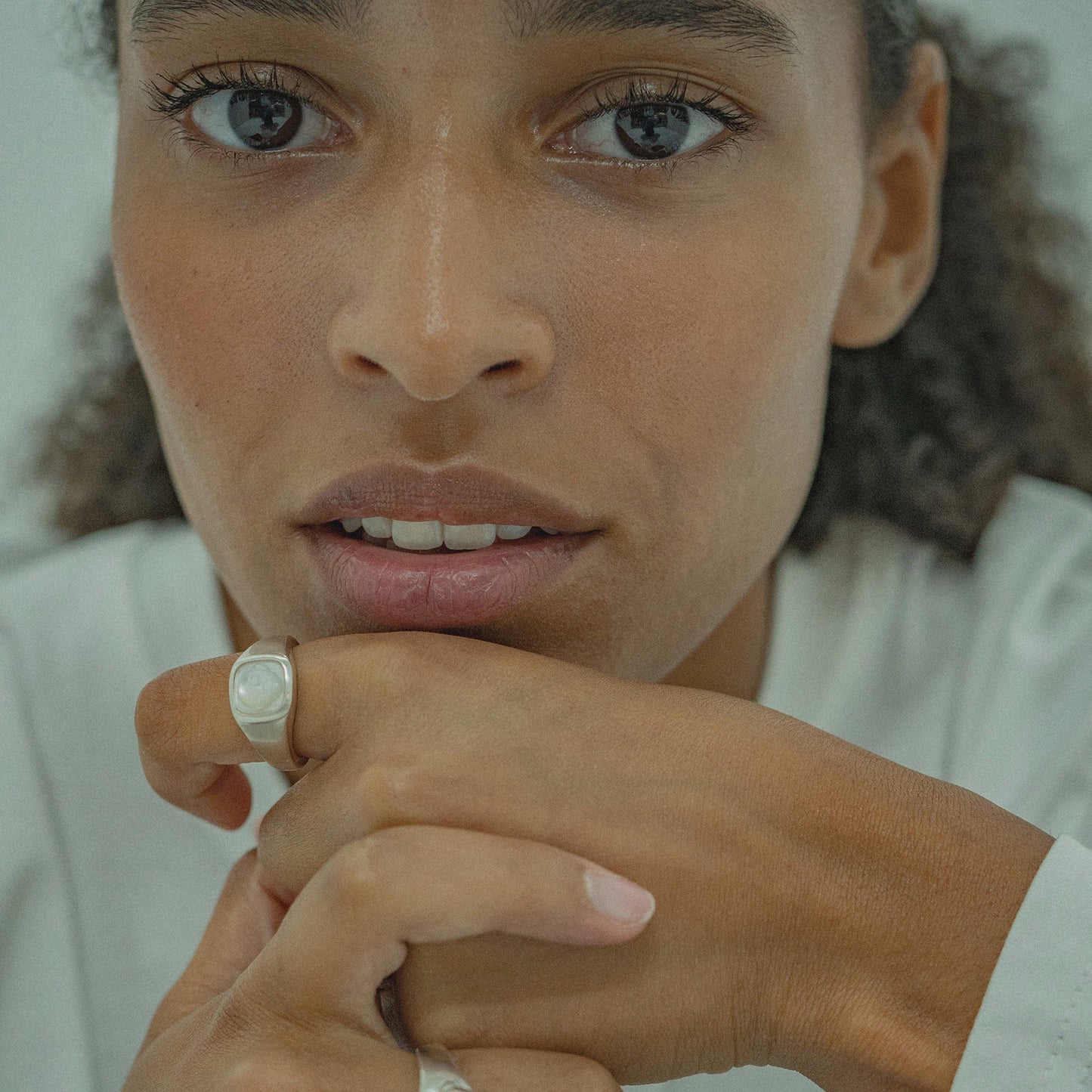 SDN X OMEN Ring OMEN Rectangle Ring am model