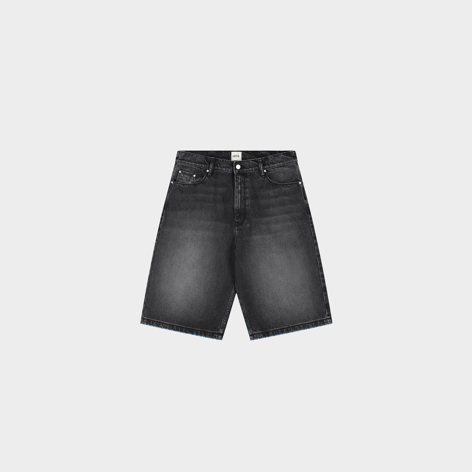 Arte Antwerp Round Pocket Denim Short in Farbe fade_black