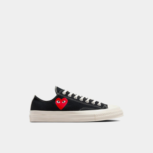 Comme des Garçons x CONVERSE Chuck Taylor 70 Kleines Rotes Herz Low Top in Farbe schwarz