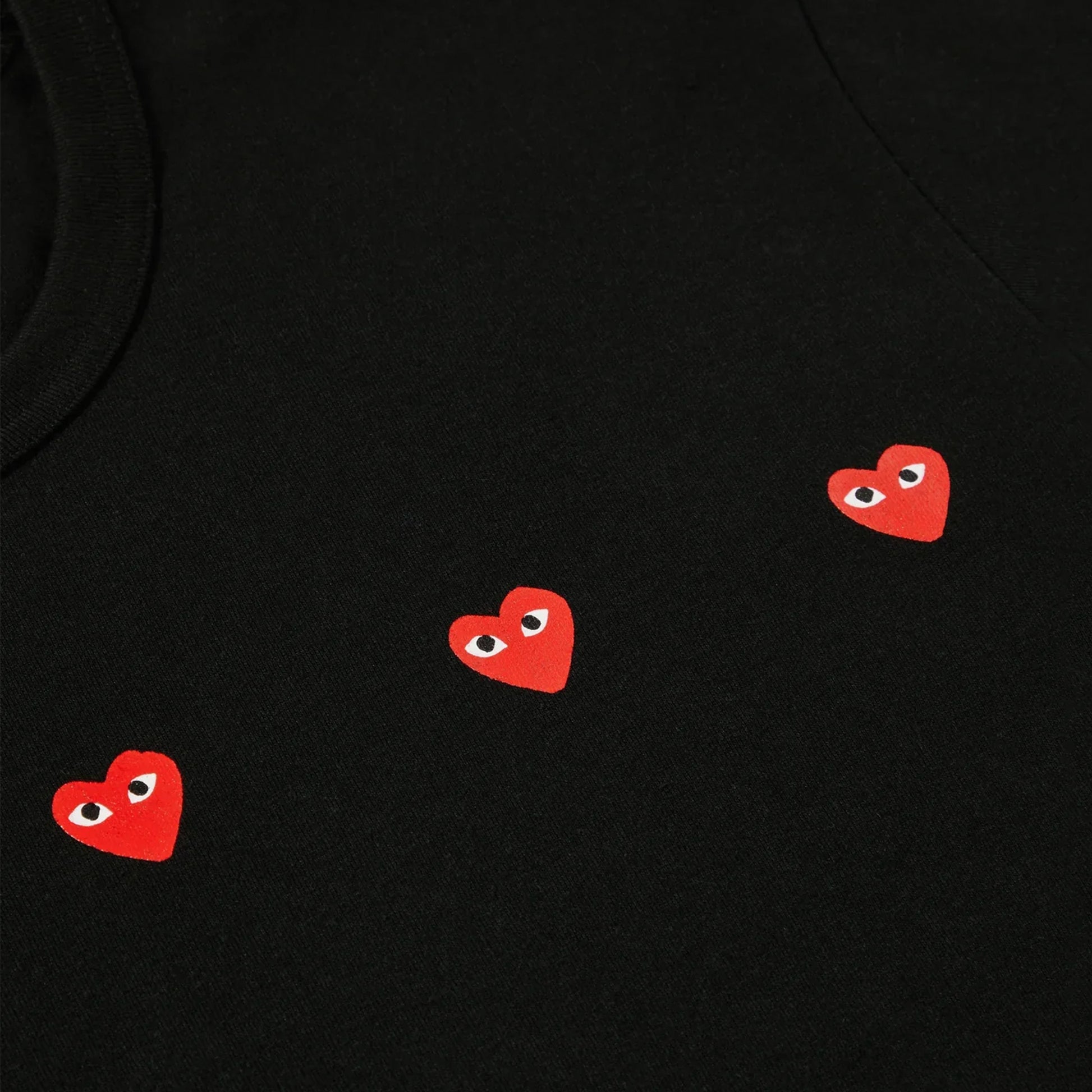 CdG Play Triple Hearts Print T-Shirt in Farbe black