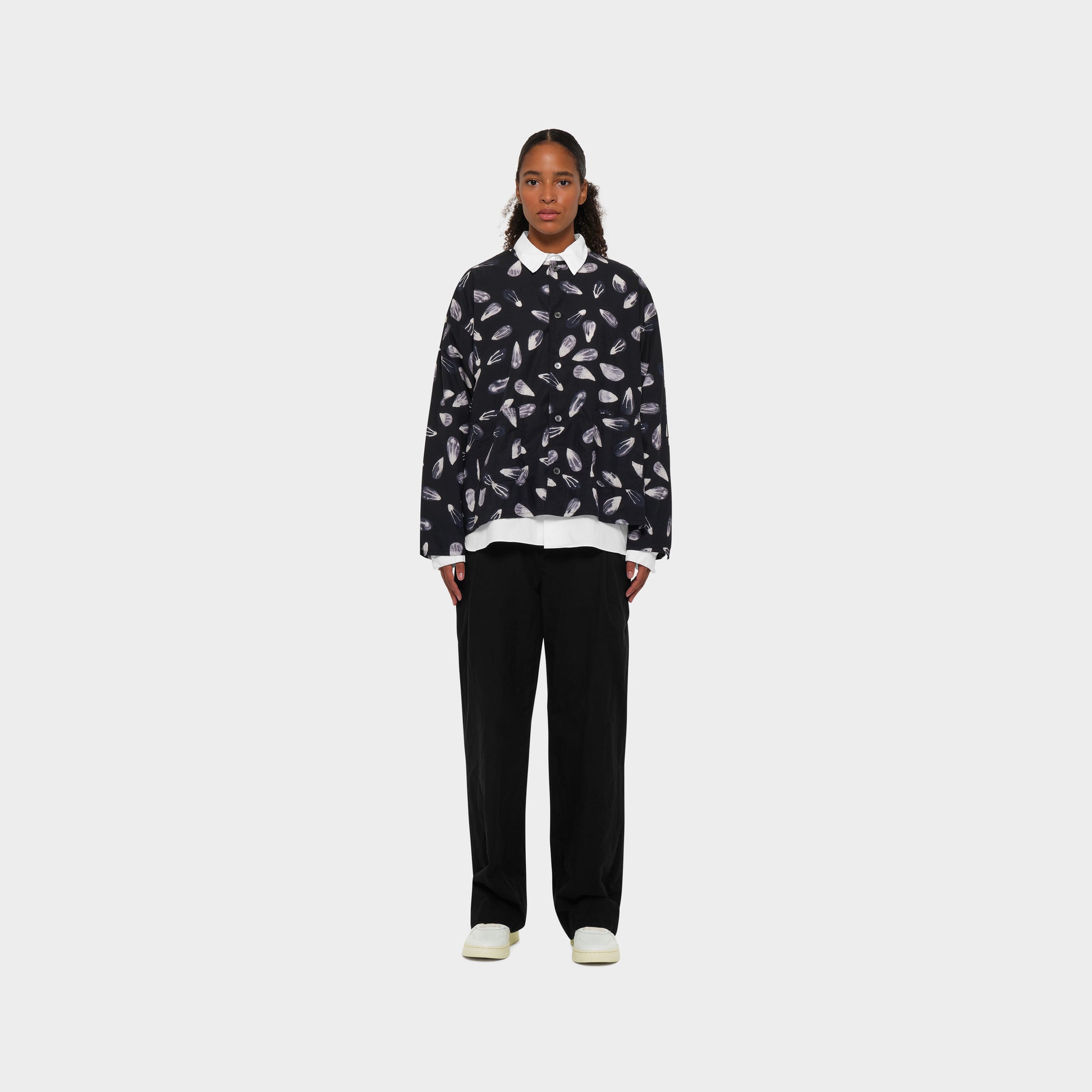 OMEN Oberteil Mylo Popeline Feuerstein am model