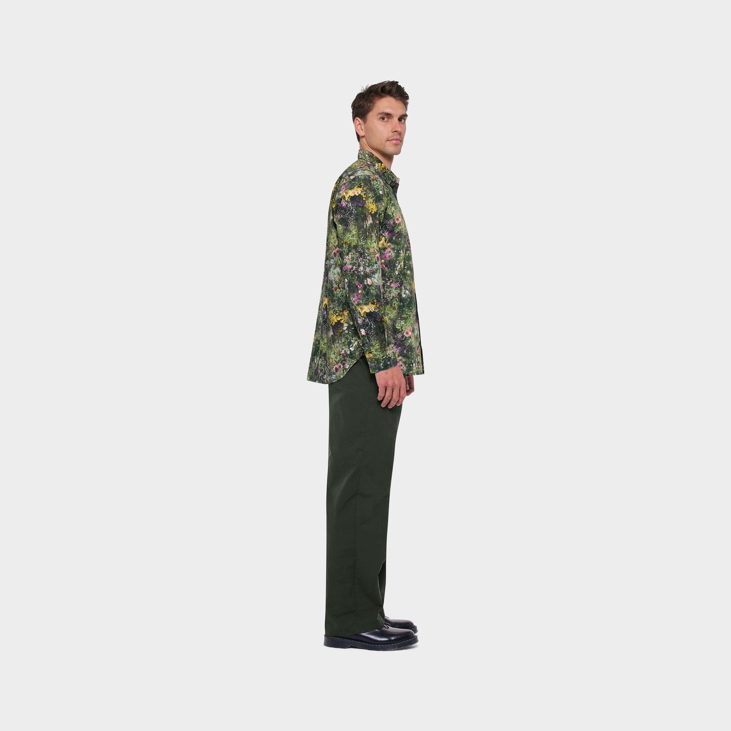 OMEN HEmd Josi Popeline Pixel Garten am model