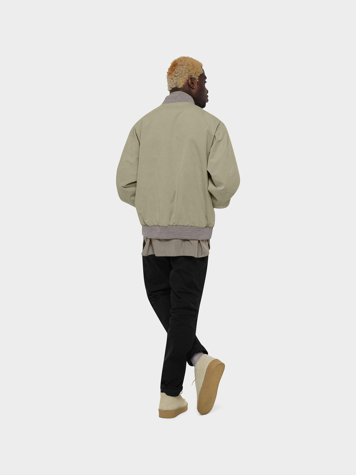OMEN Jacke Appel Corsaro am model