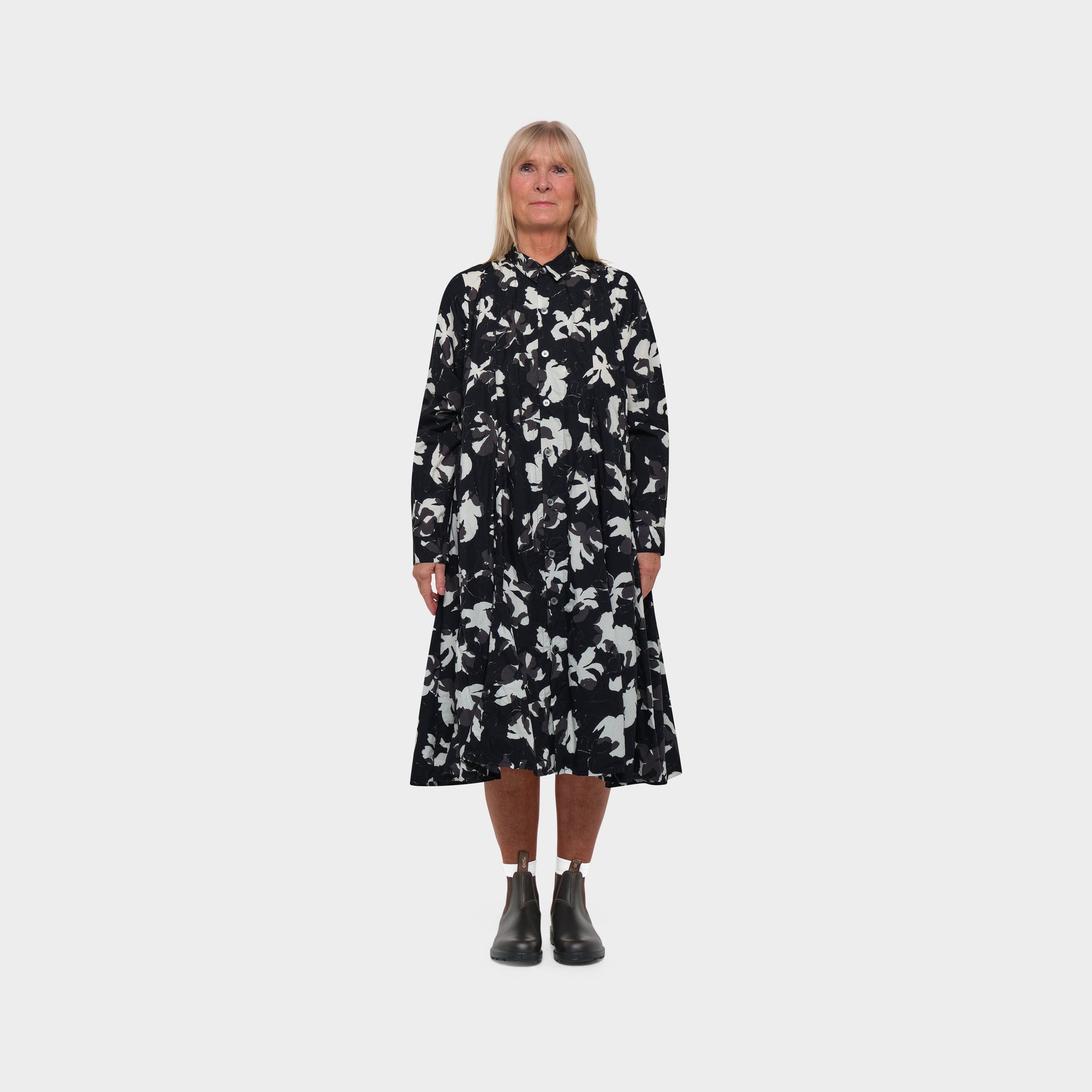 OMEN Kleid Felice Popeline am model