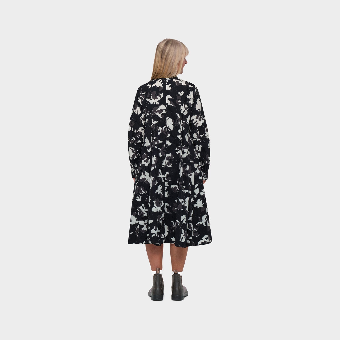 OMEN Kleid Felice Popeline am model