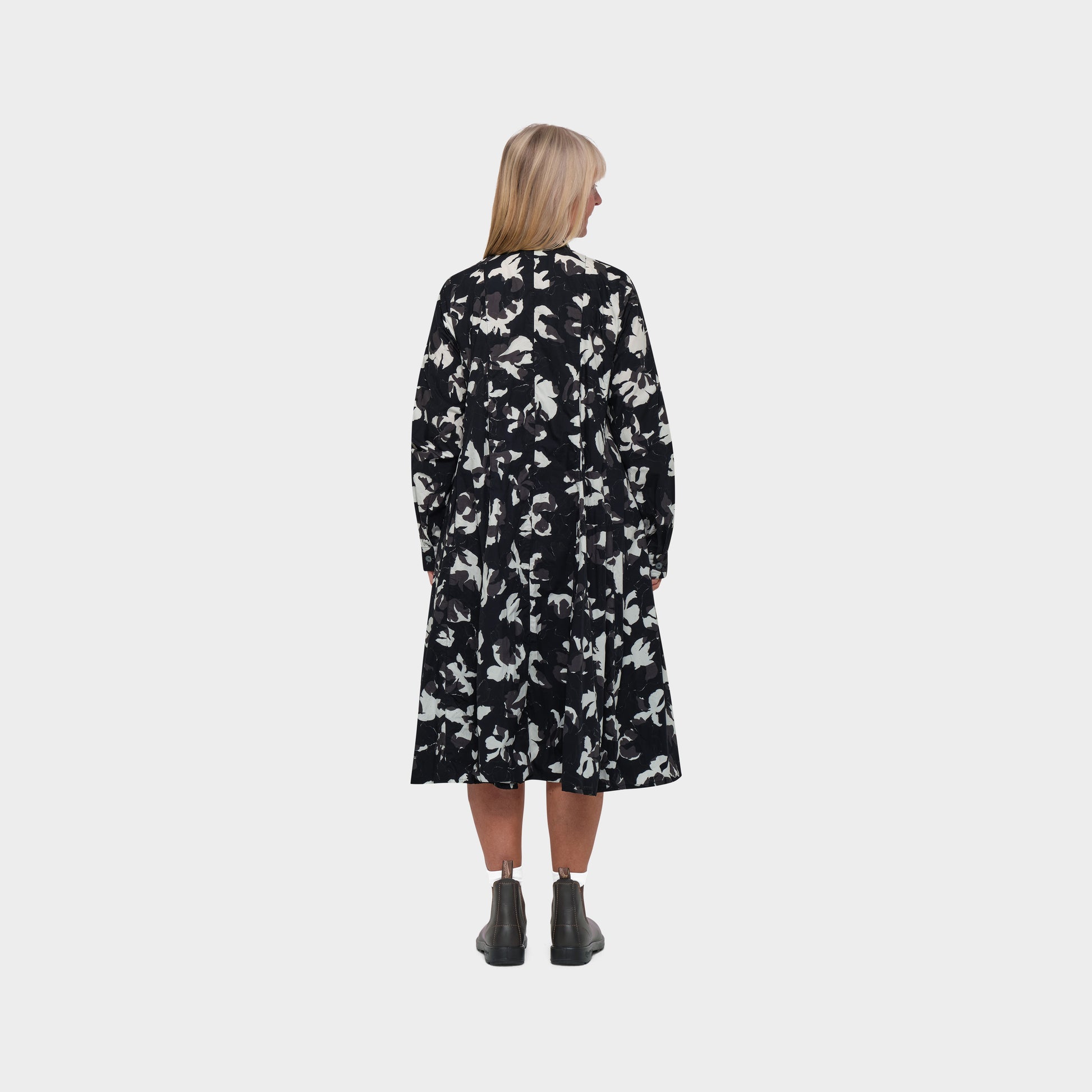 OMEN Kleid Felice Popeline am model