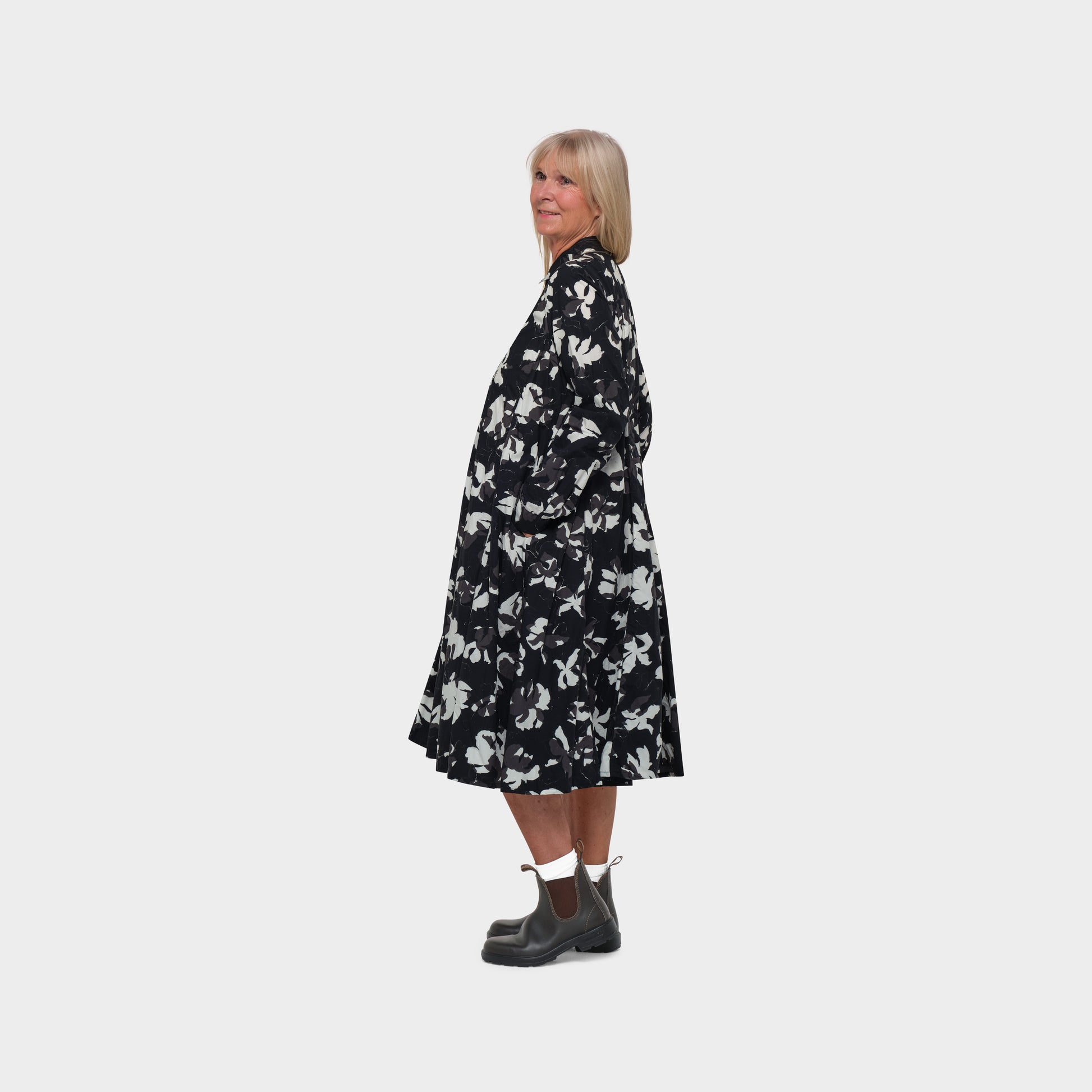 OMEN Kleid Felice Popeline am model