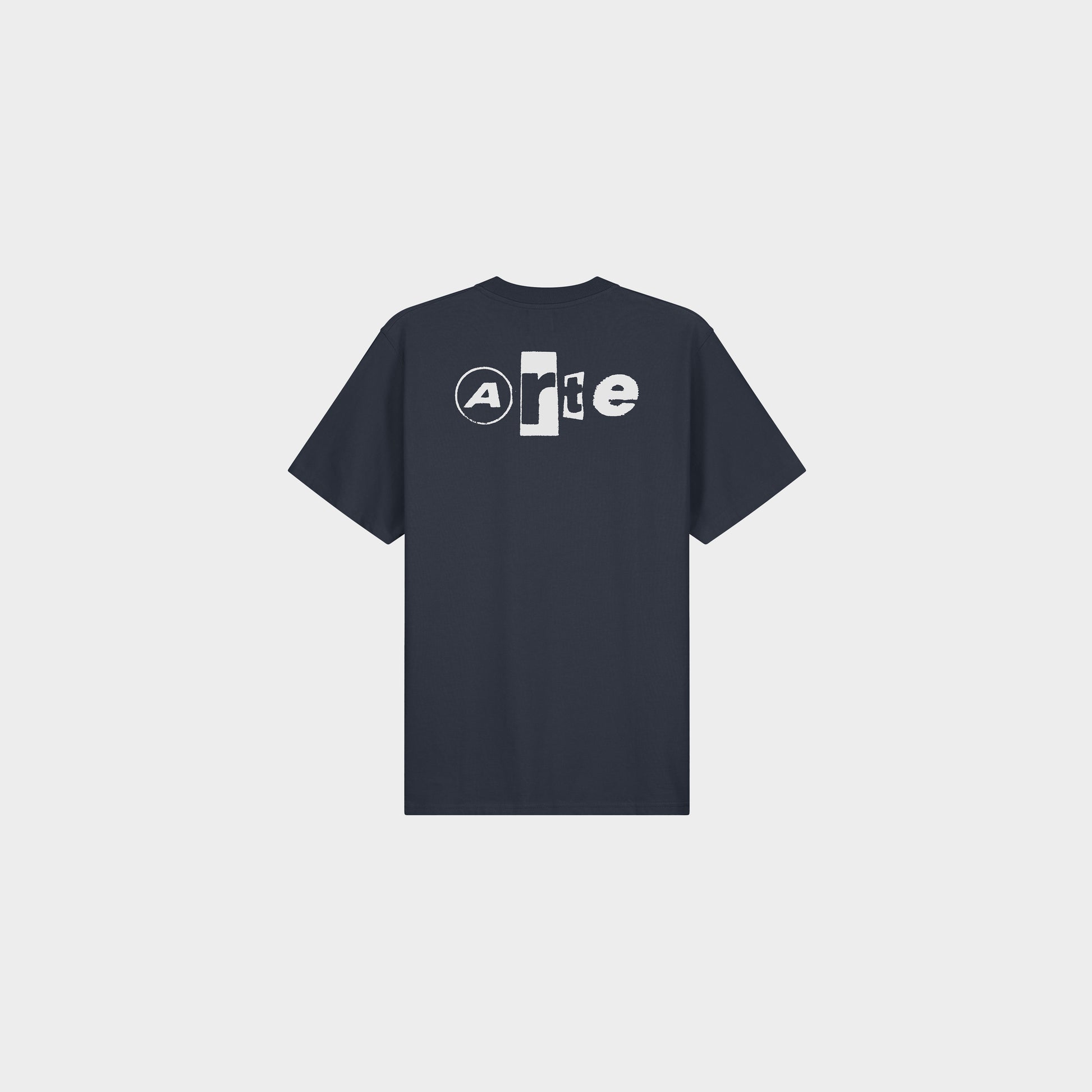 Arte Antwerp Back Collage T-Shirt in Farbe navy
