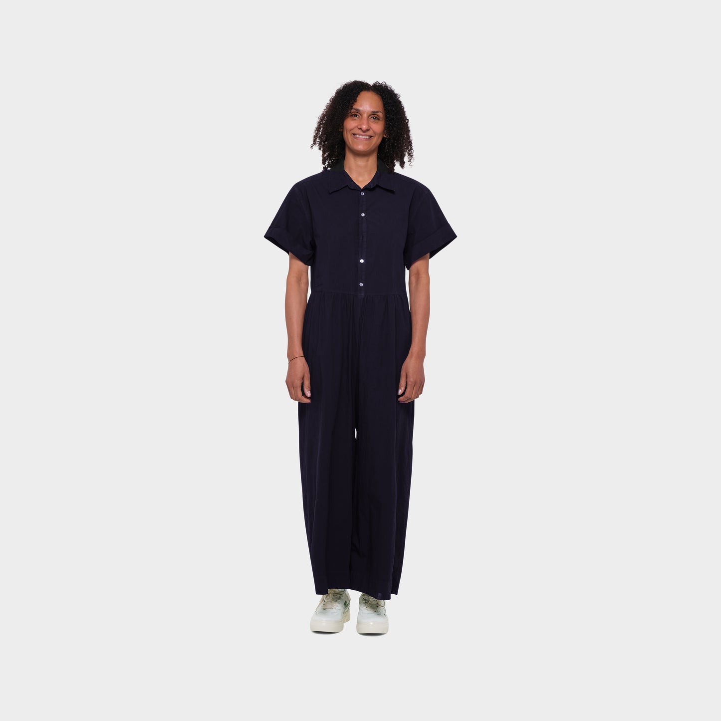 Kunoichi Celine Woven am model