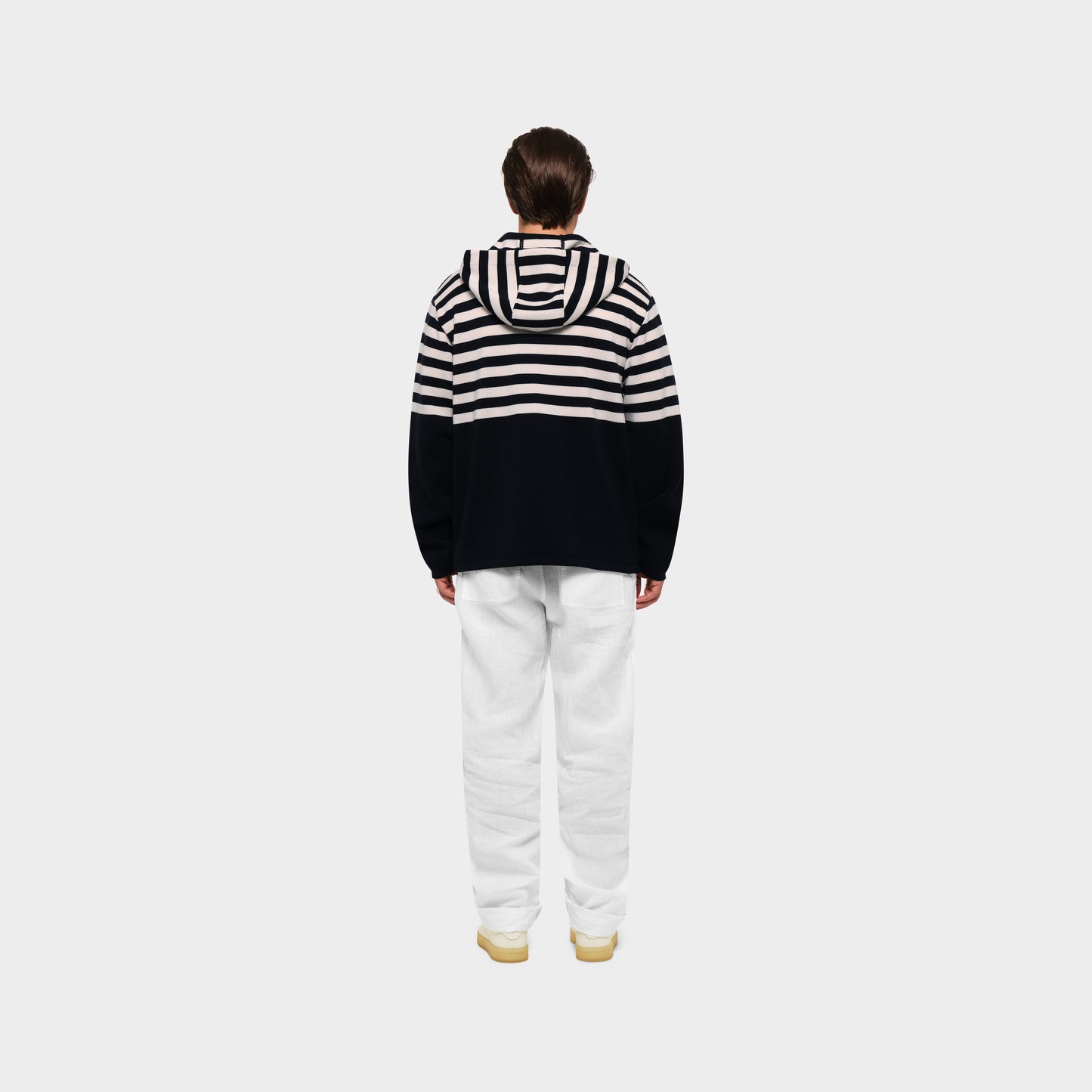 OMEN Pullover Jesse Ringel PS am model
