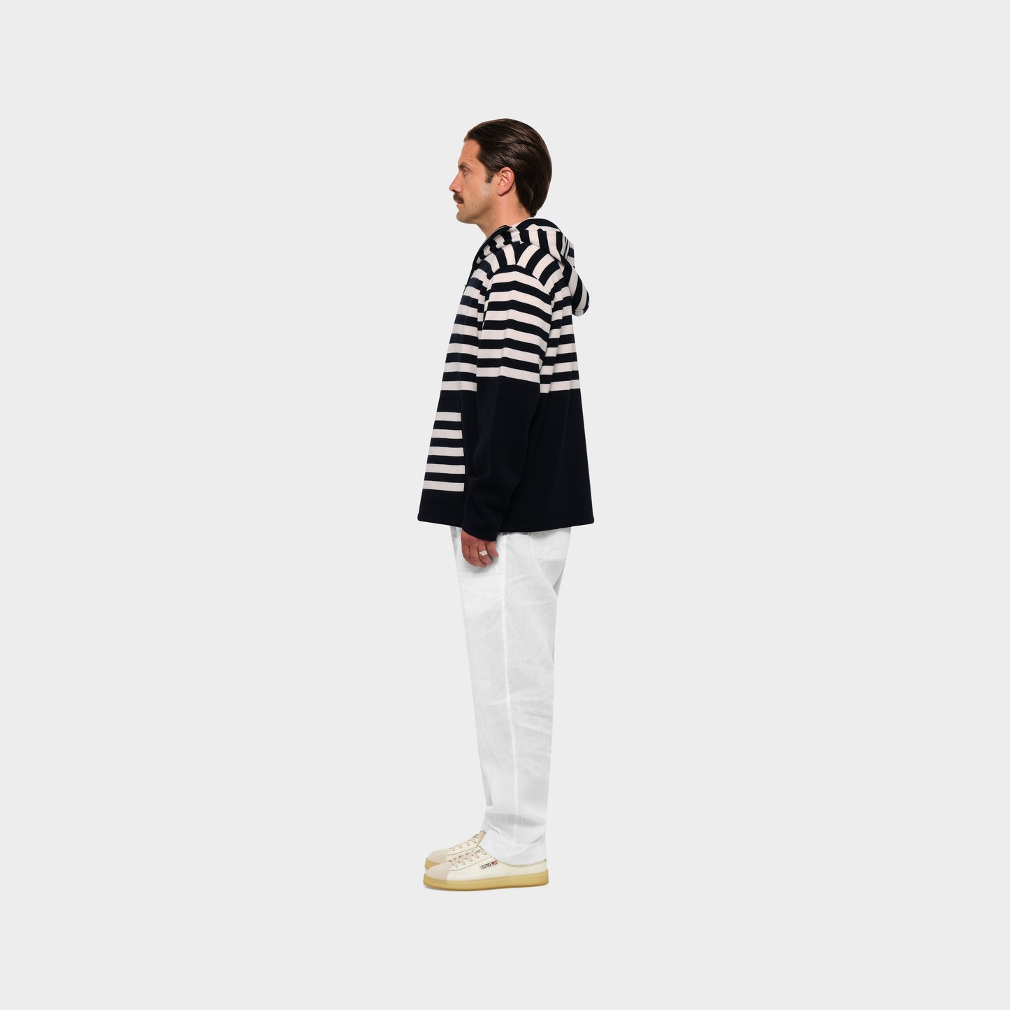 OMEN Pullover Jesse Ringel PS am model