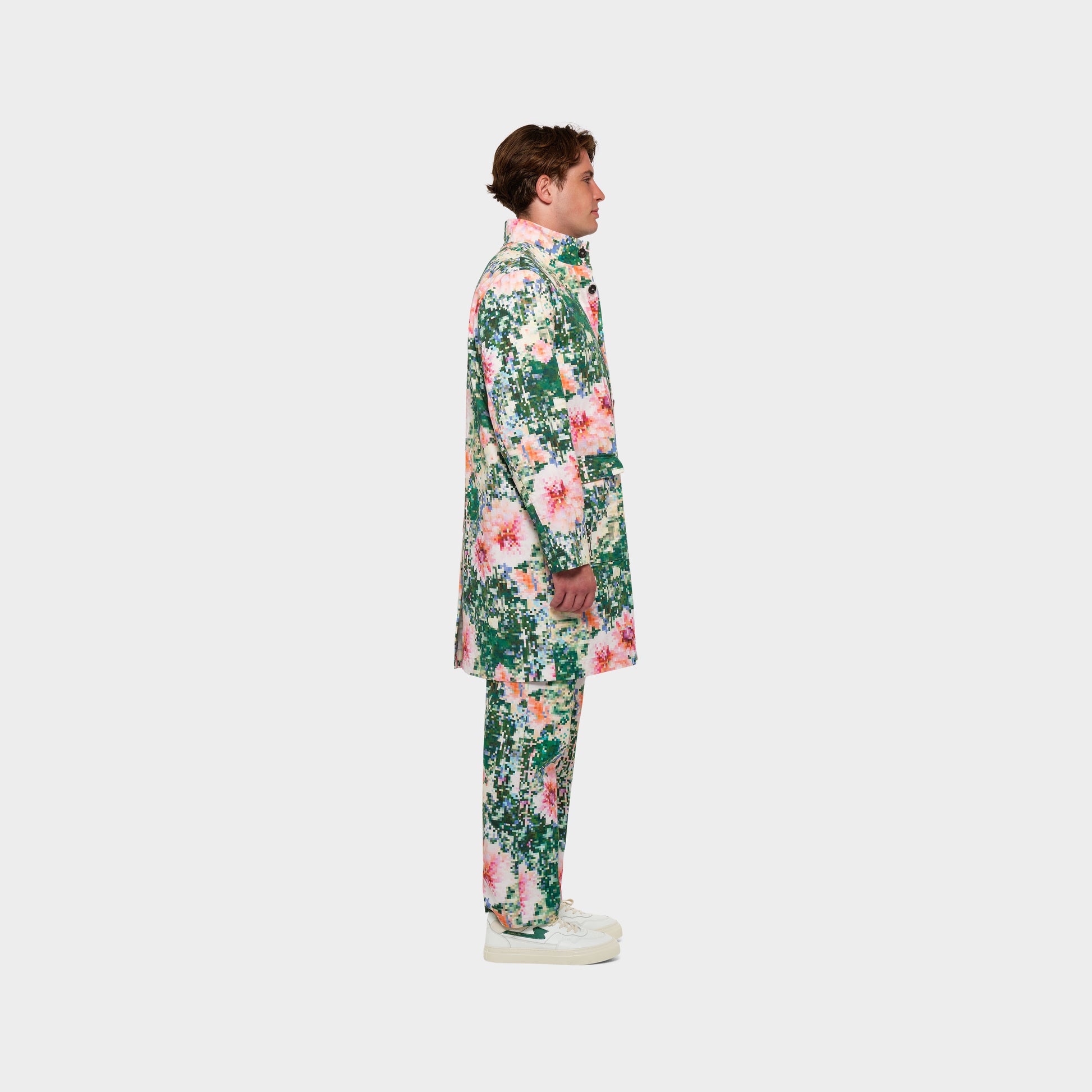OMEN Mantel Kliff Heavy Twill Pixel Blüte am model