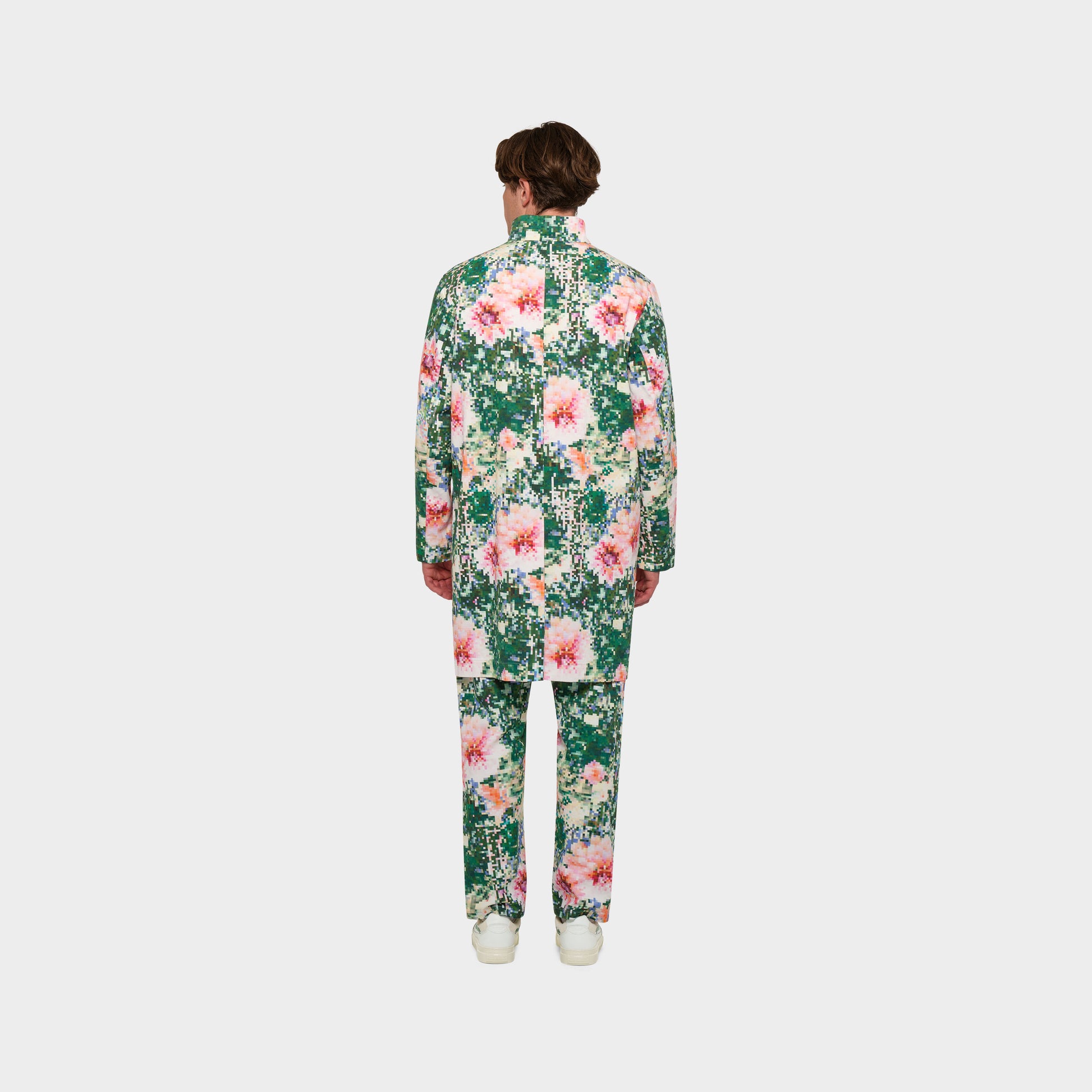 OMEN Mantel Kliff Heavy Twill Pixel Blüte am model