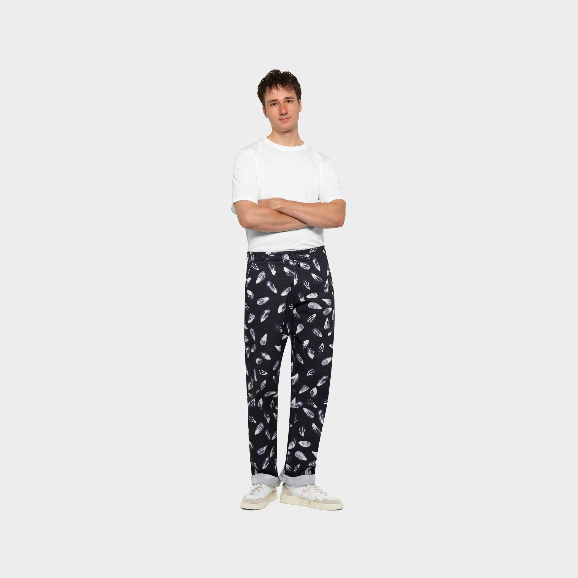 OMEN Hose Harry Heavy Twill Feuerstein am model