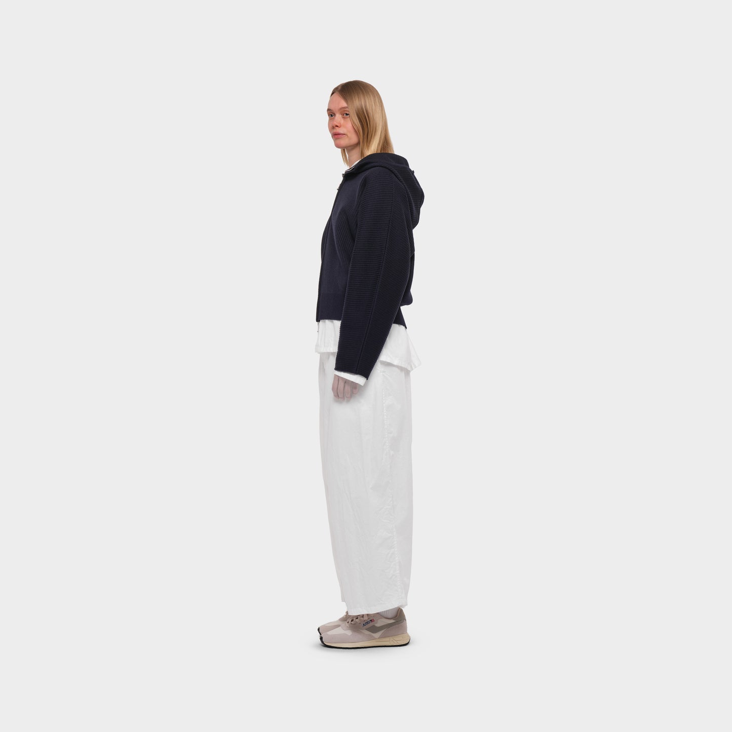 OMEN Strickjacke Sakura Rippe am model
