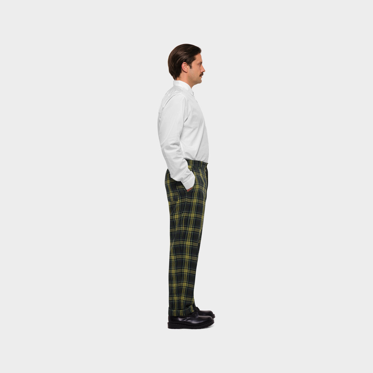 OMEN Hose Harry Omey am model 
