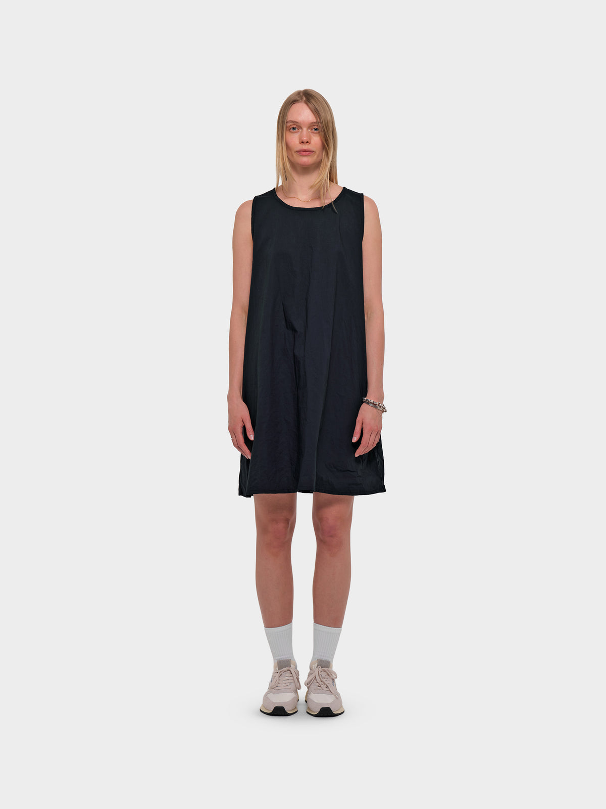 OMEN Kleid Sun Agnese am model