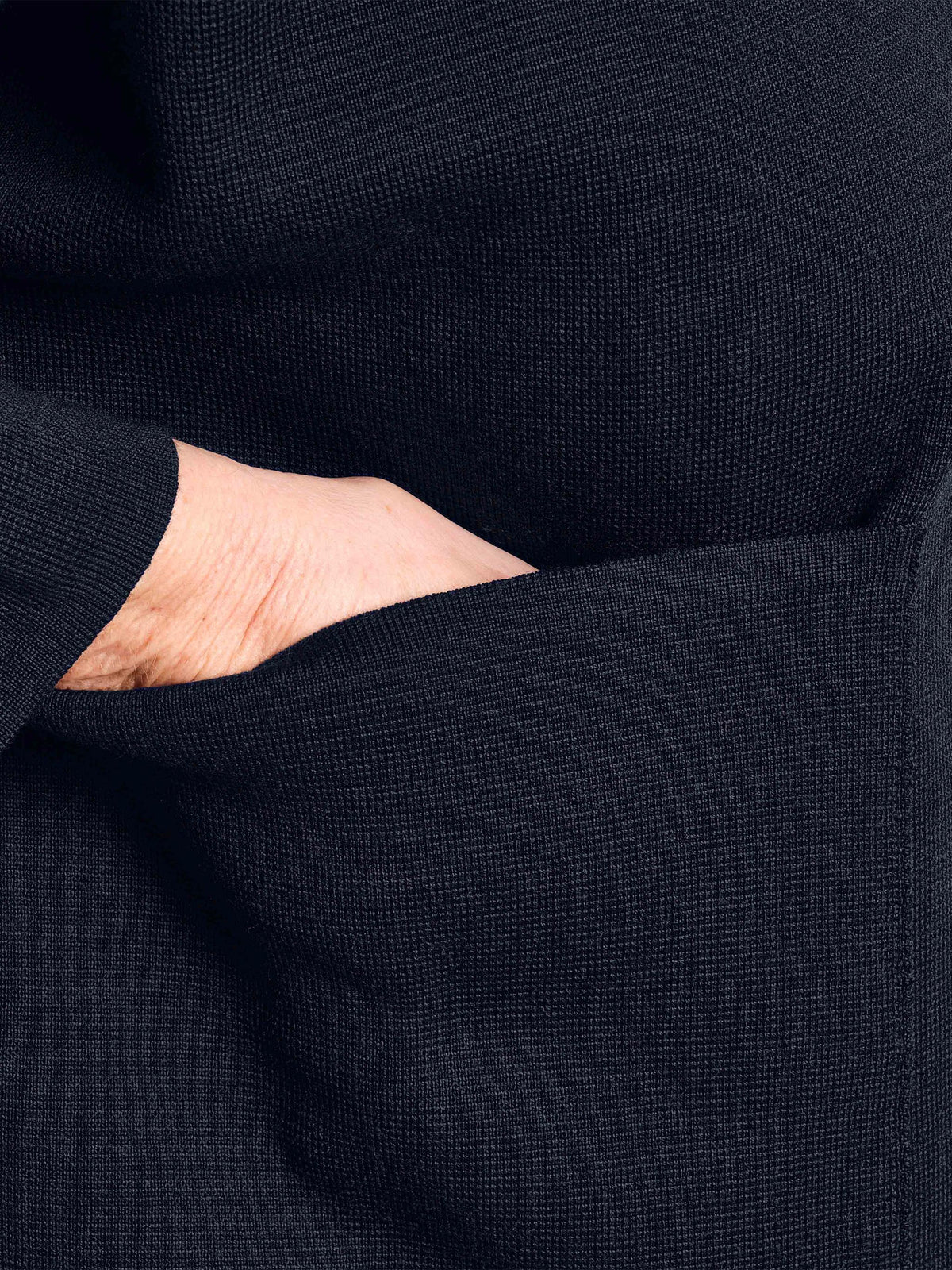 OMEN Strickjacke Tömmchen Kapuze PS am model