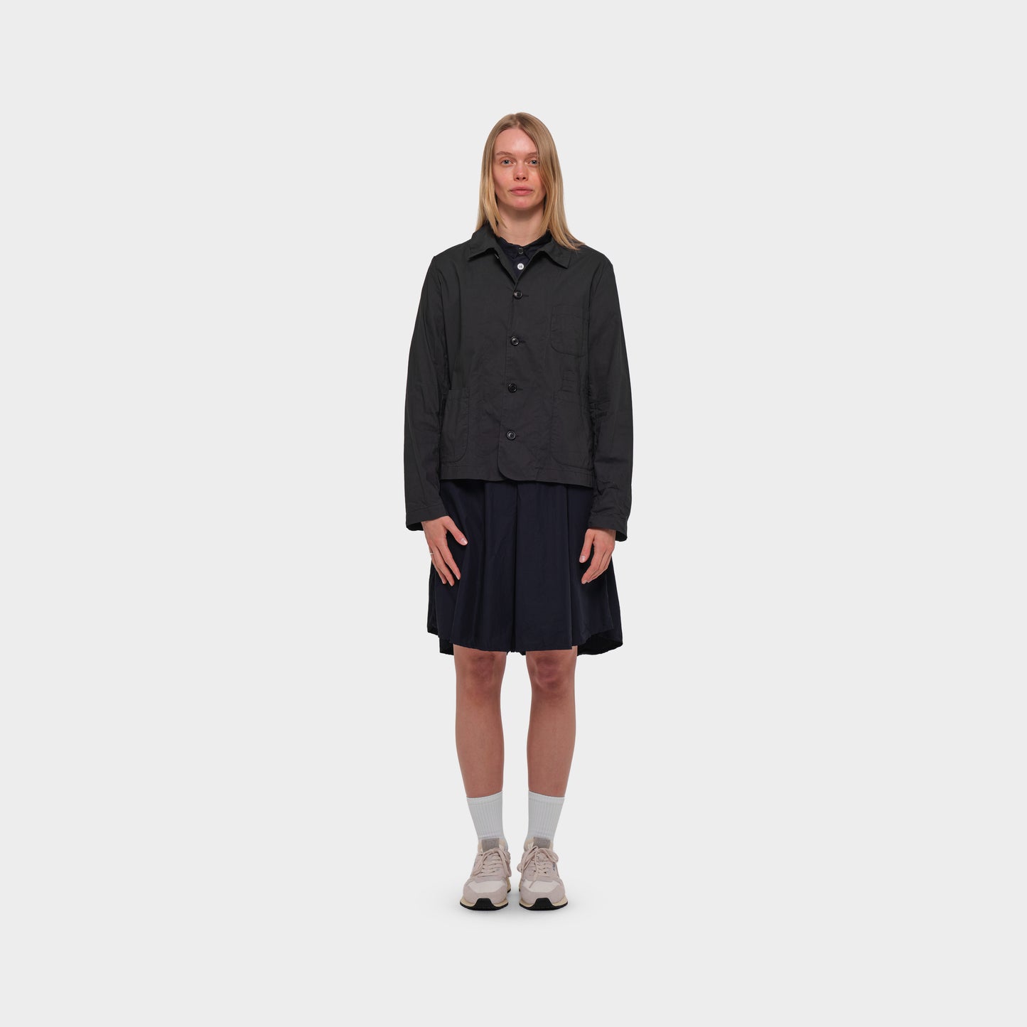 OMEN Sakko Saphir Agnese am model