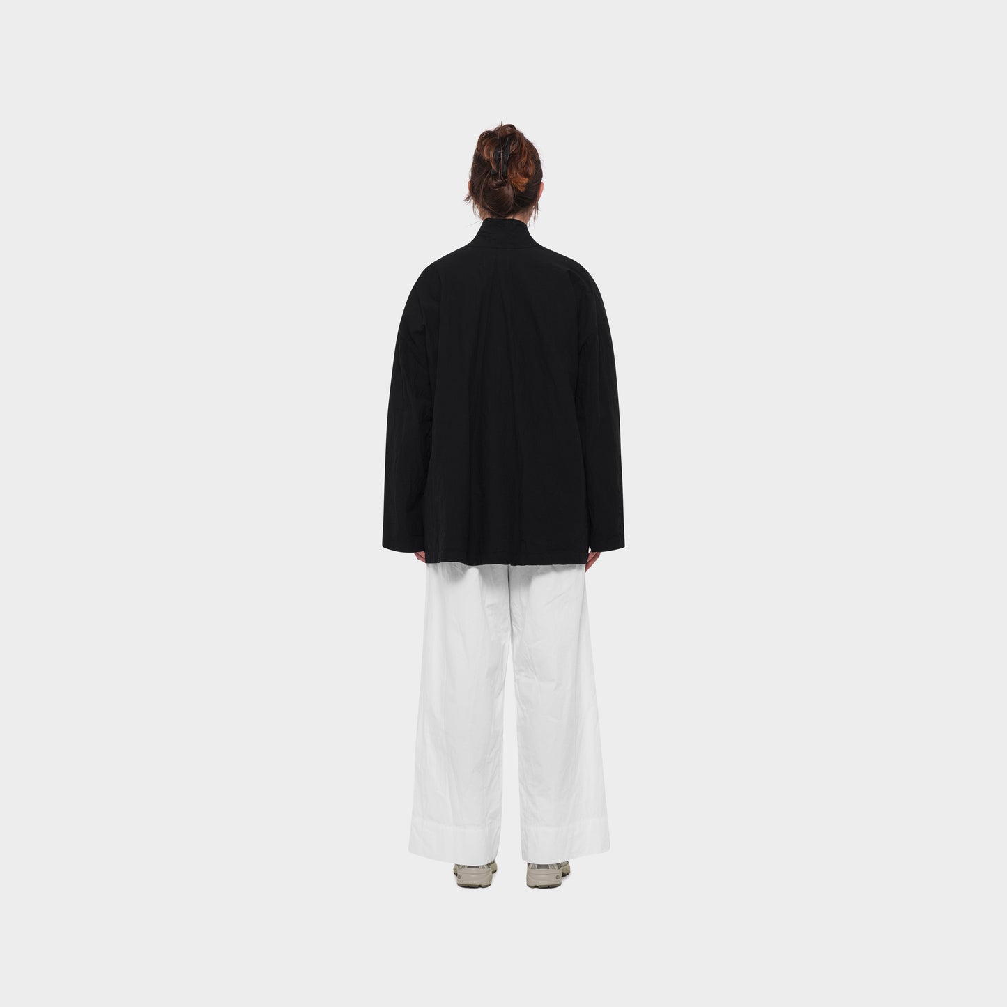 OMEN Oberteil Tao Claque am model