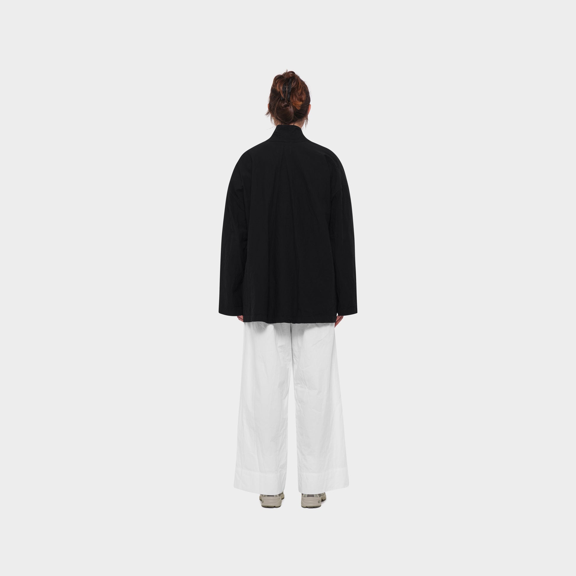 OMEN Oberteil Tao Claque am model