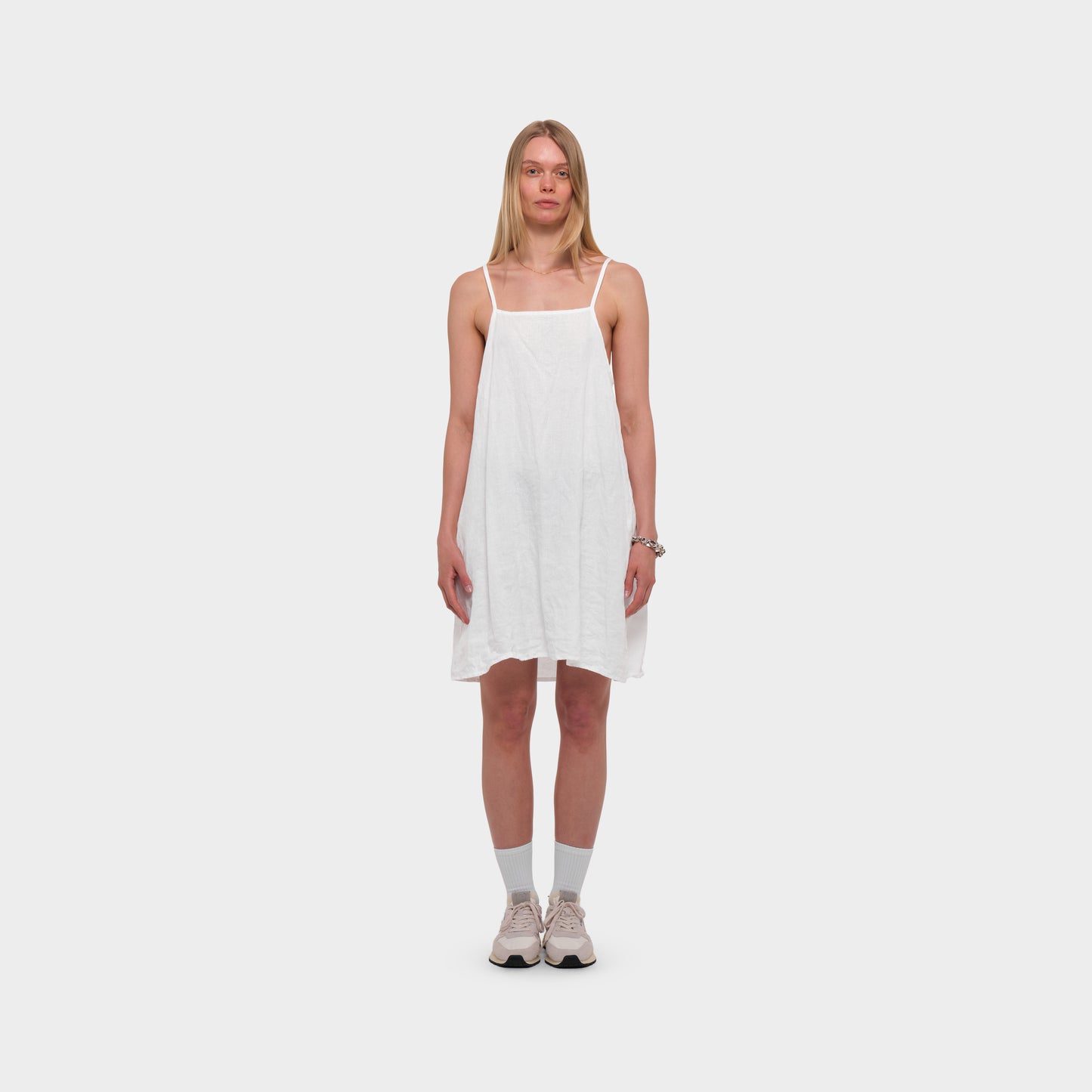 OMEN Kleid Jasmina Tory am model