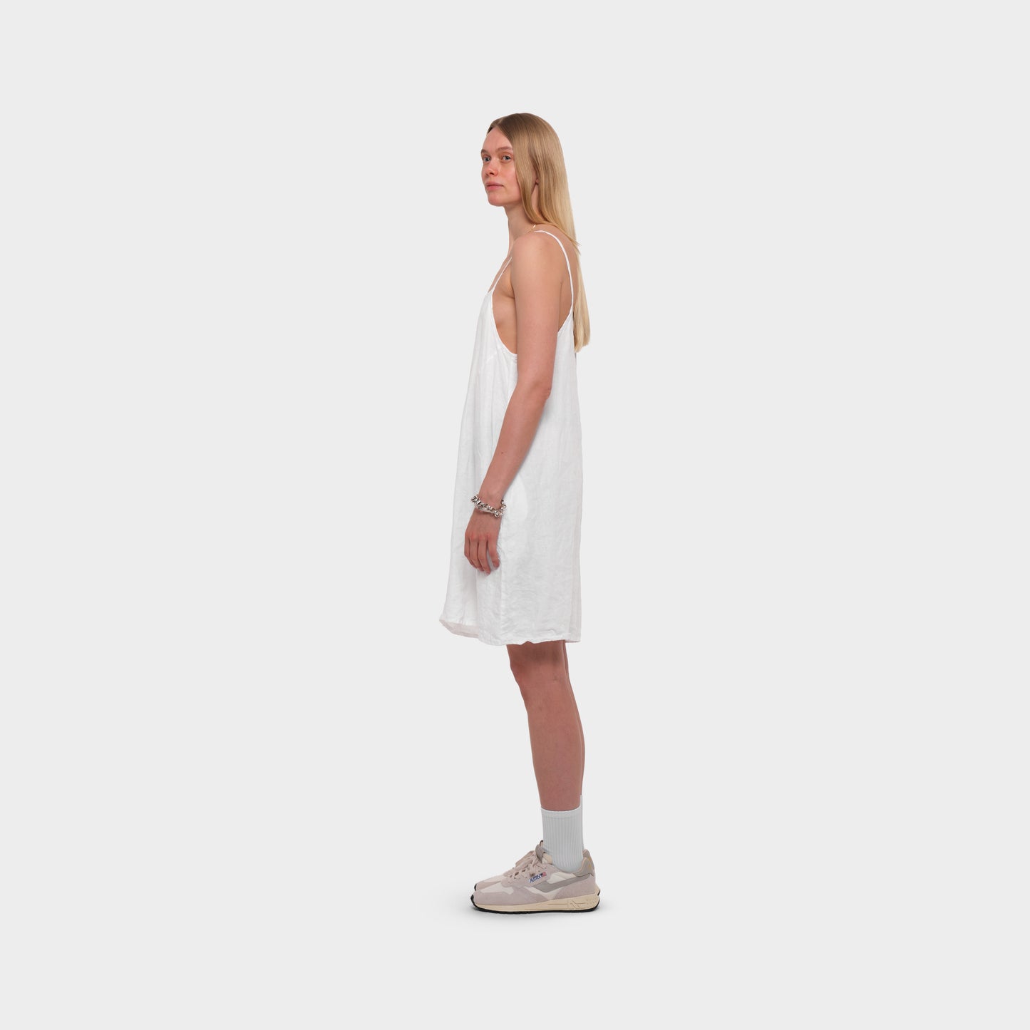 OMEN Kleid Jasmina Tory am model
