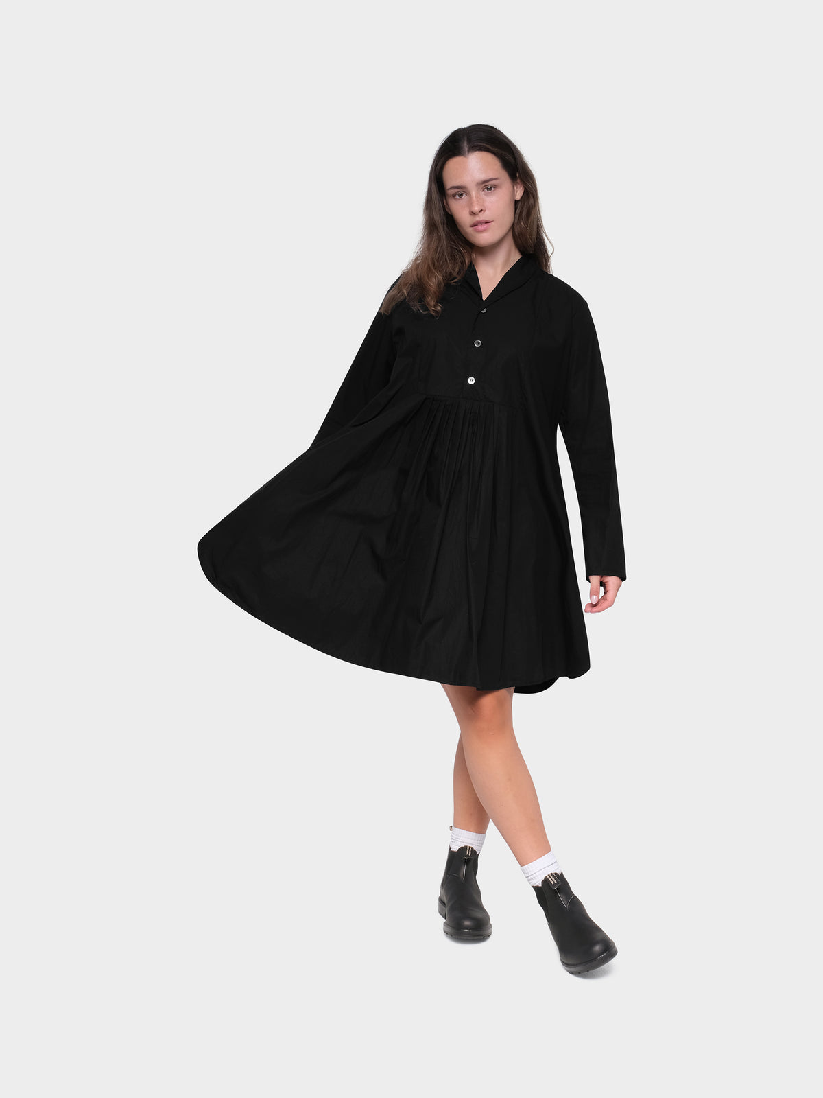 OMEN Kleid Hucky Talbot am model