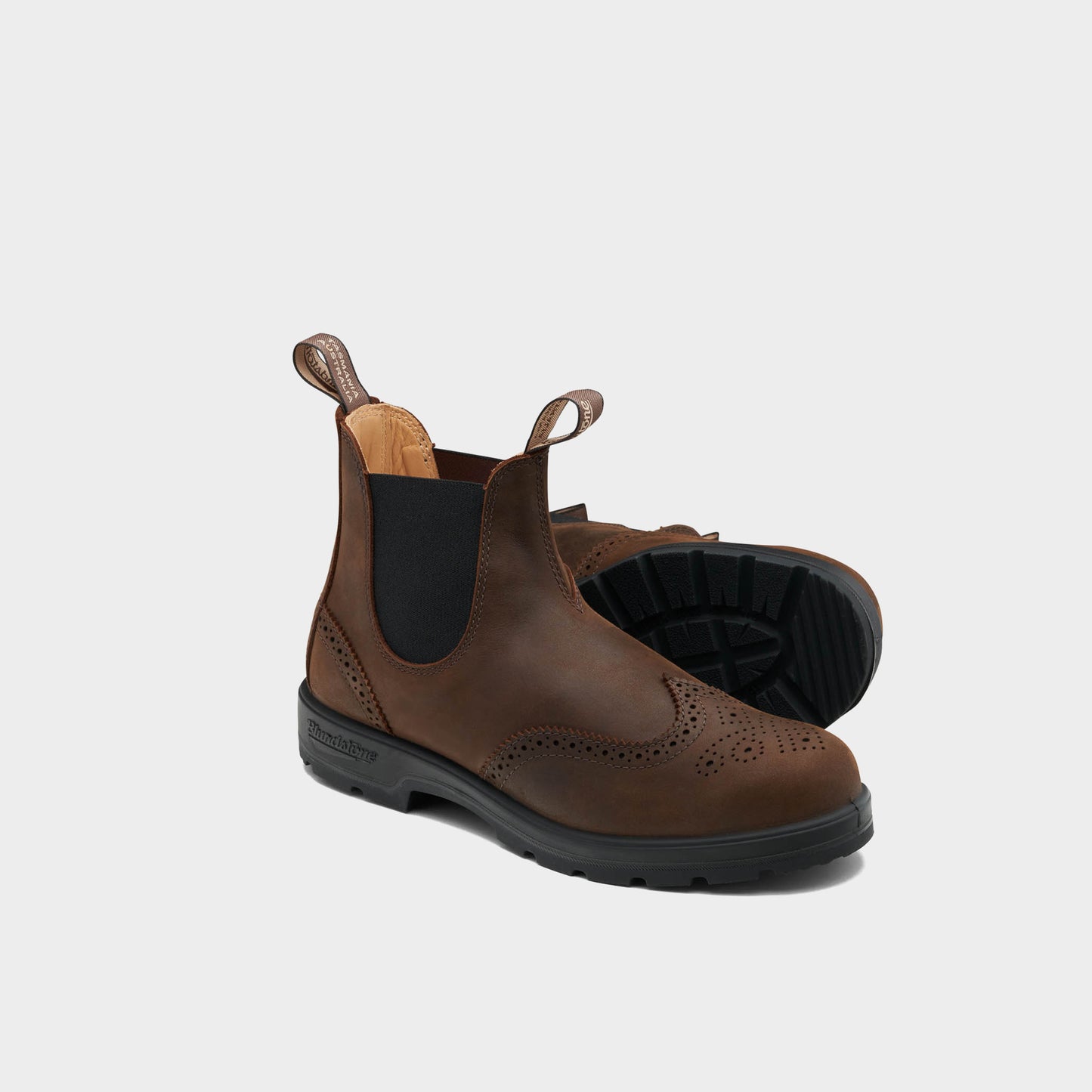 2444 in Farbe brogued_antique_brown