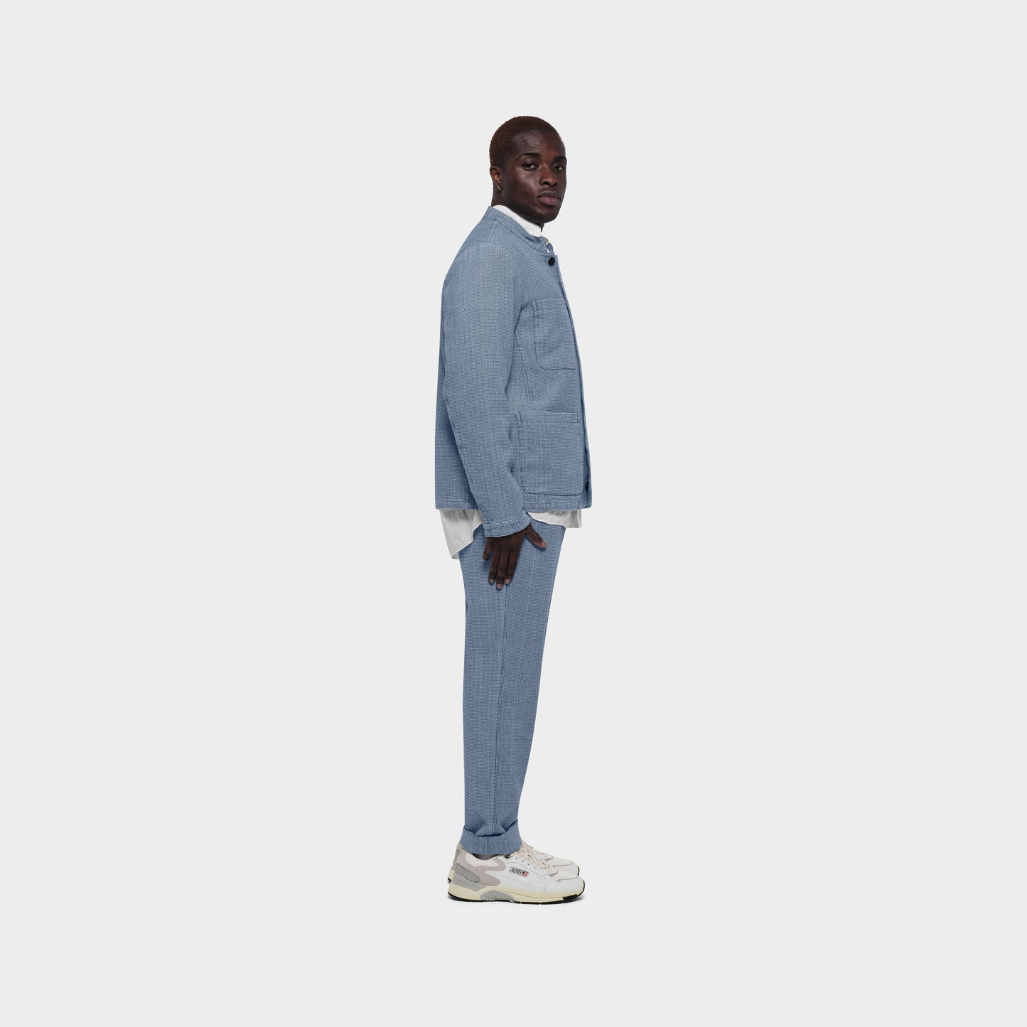 OMEN Sakko Frenzen Seth Denim am model