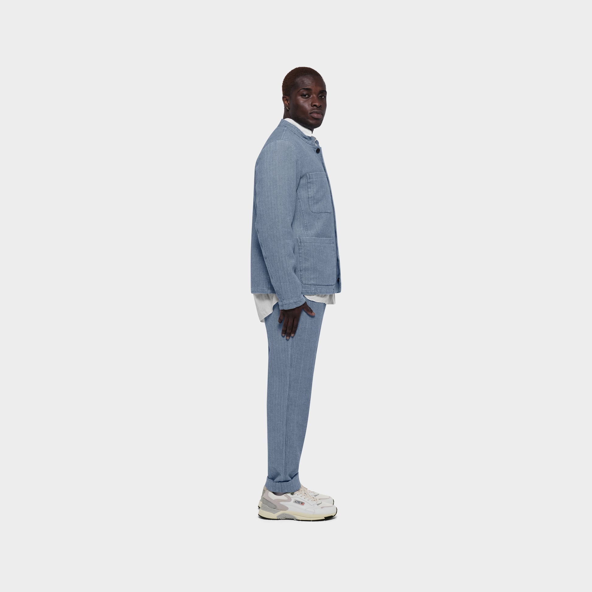 OMEN Sakko Frenzen Seth Denim am model
