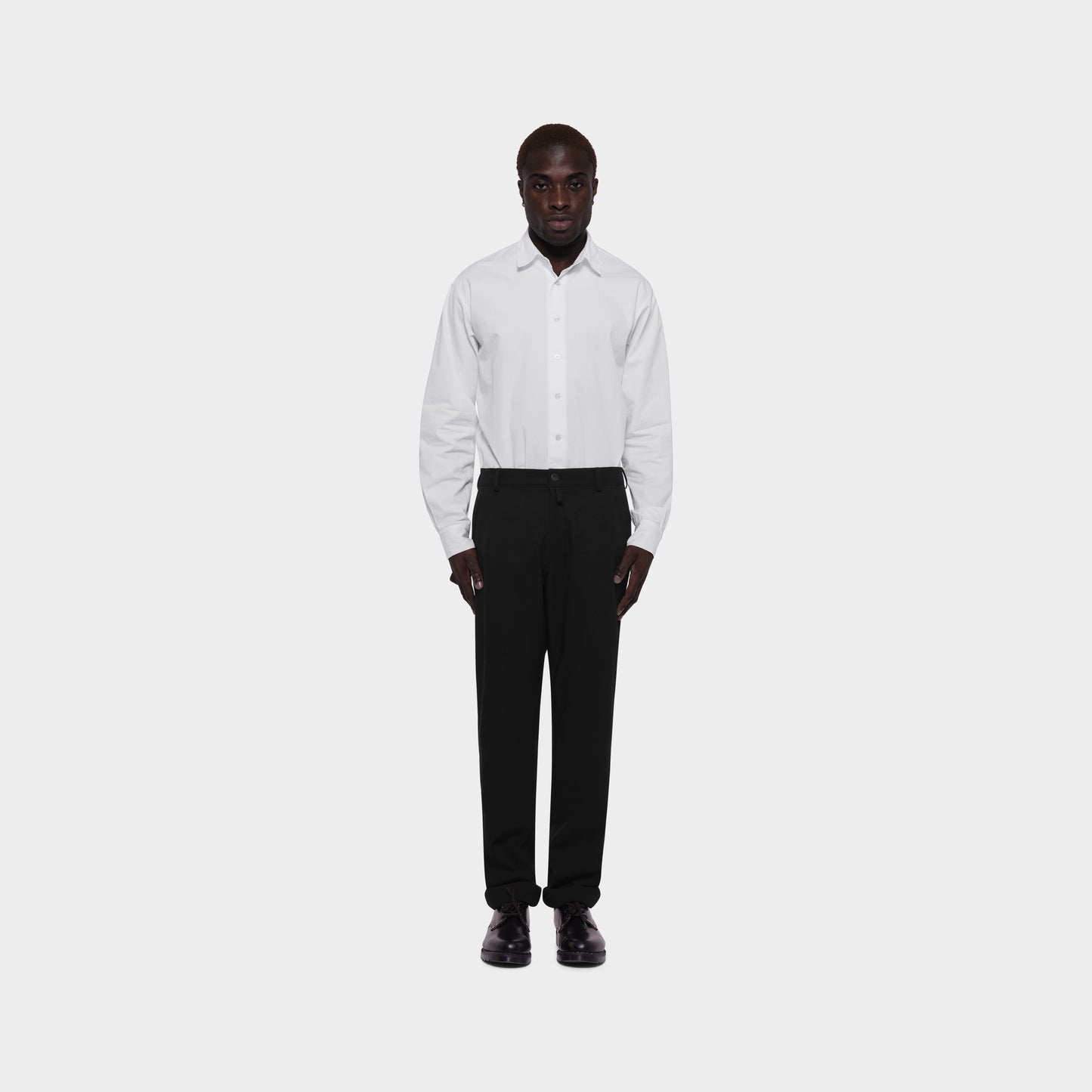 OMEN Hose Larry Olivi am model