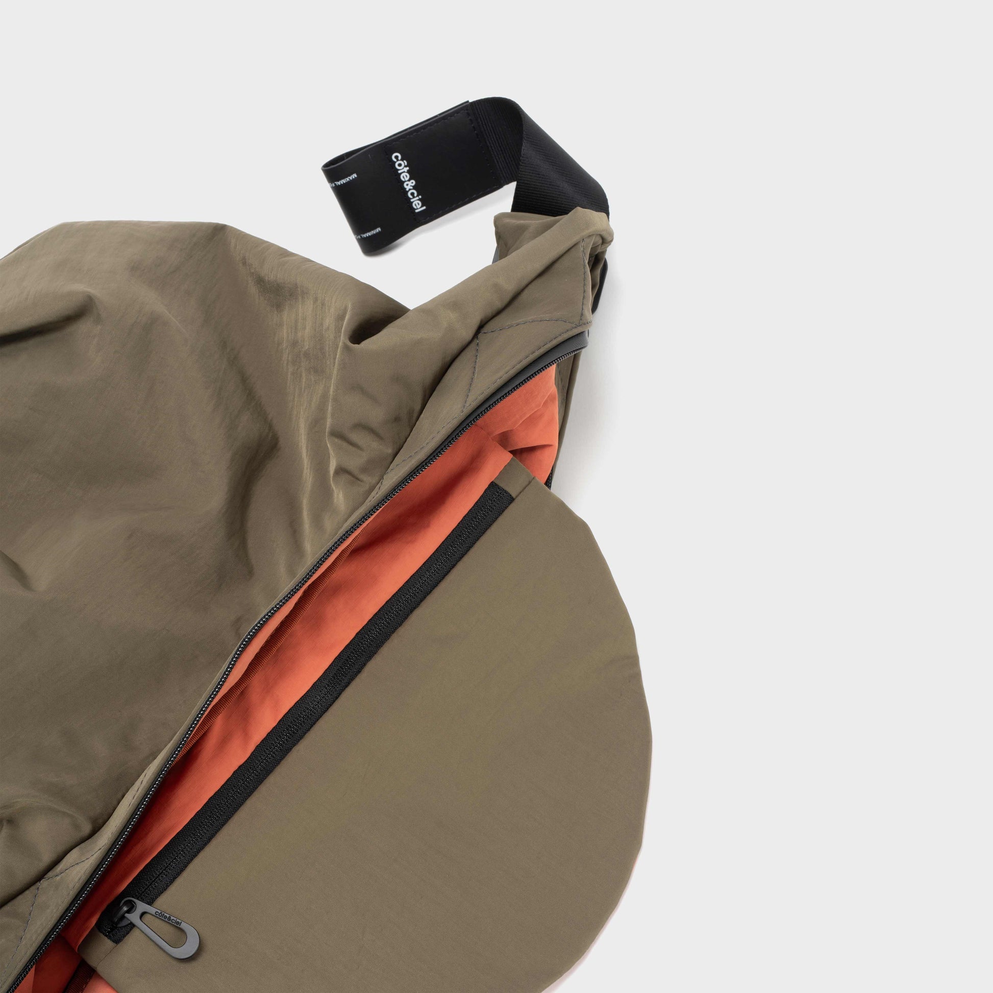 Cote&Ciel Hyco S Cargo Green in Farbe green