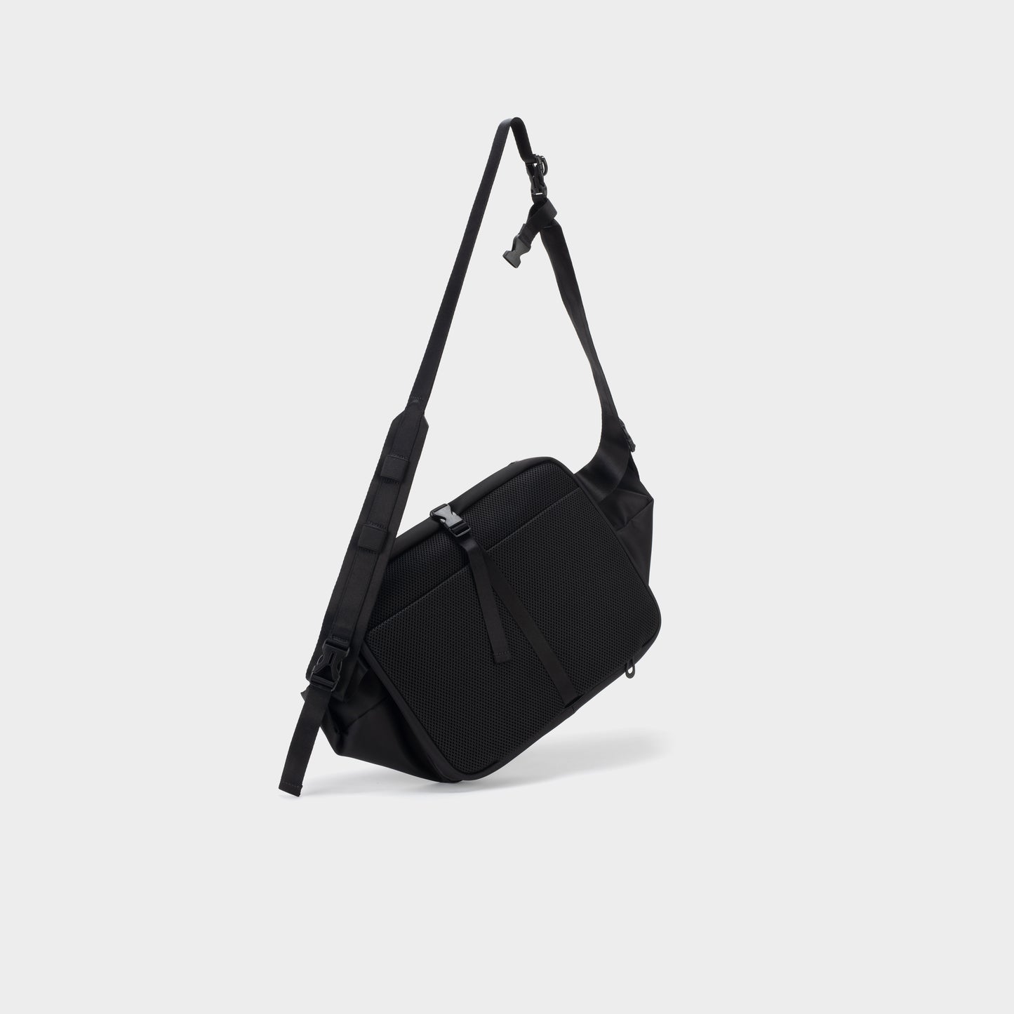 Cote&Ciel Isarau L Sleek Black in farbe black